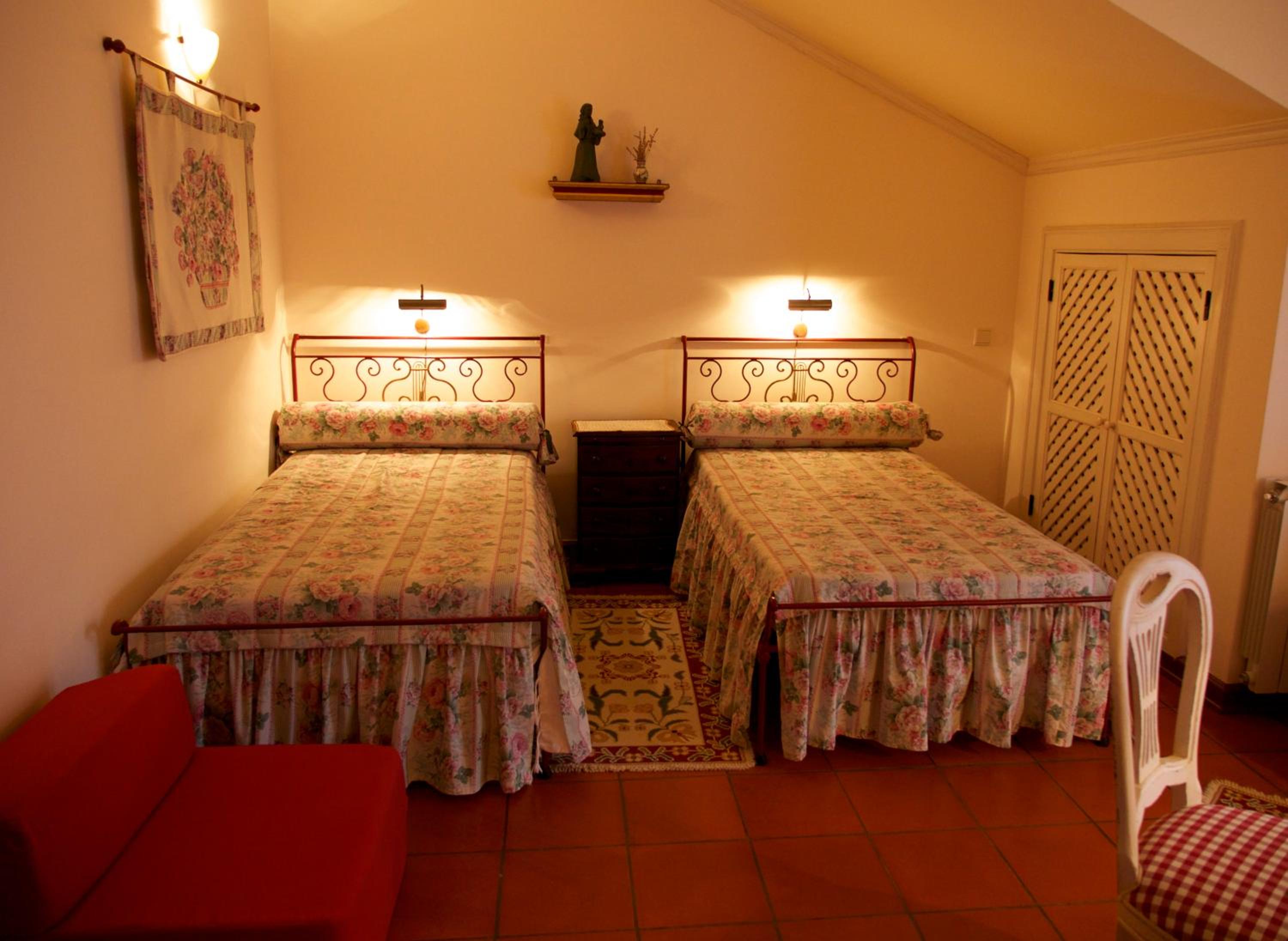 Standard Twin Room photo 1