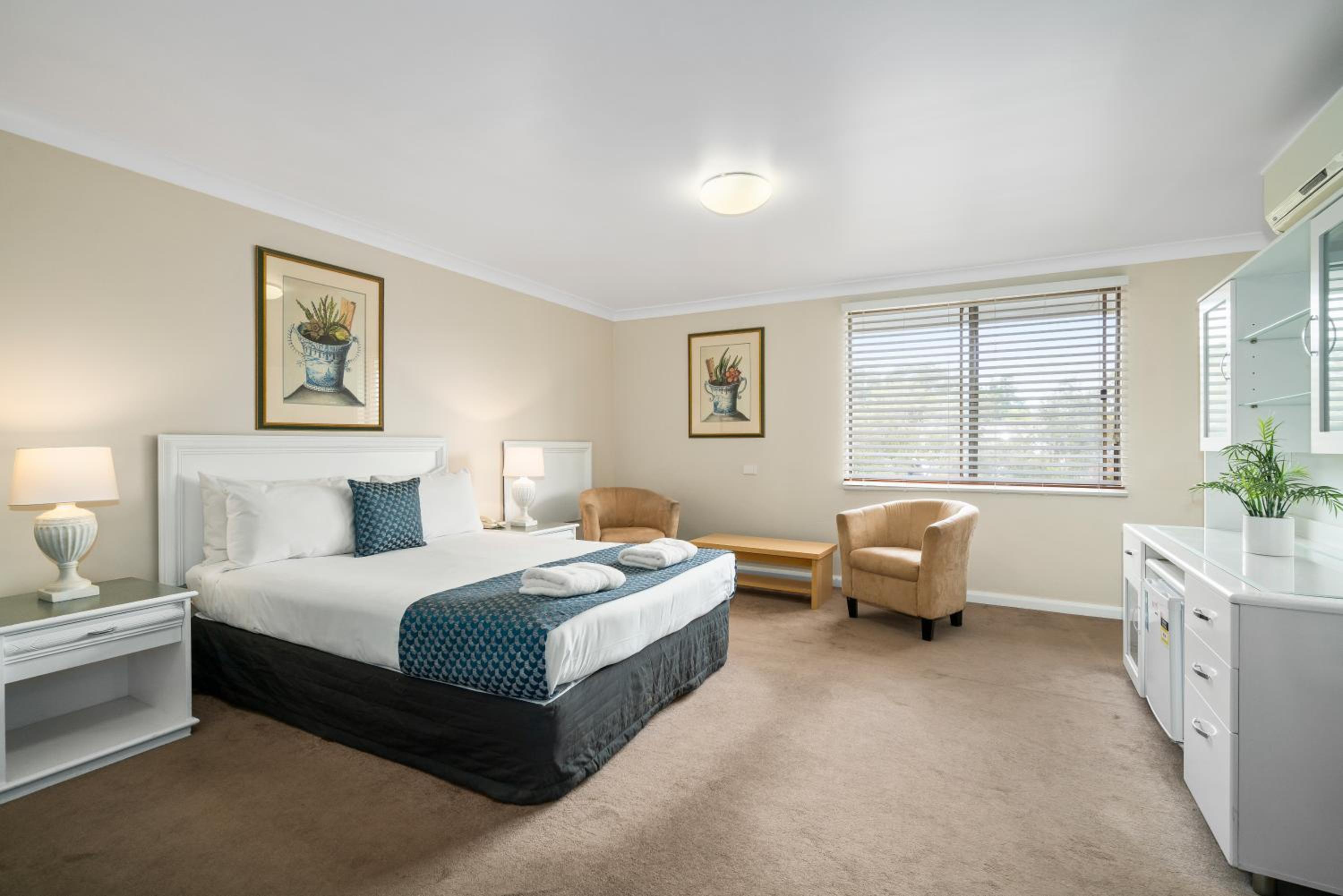 Deluxe Queen Room photo 3