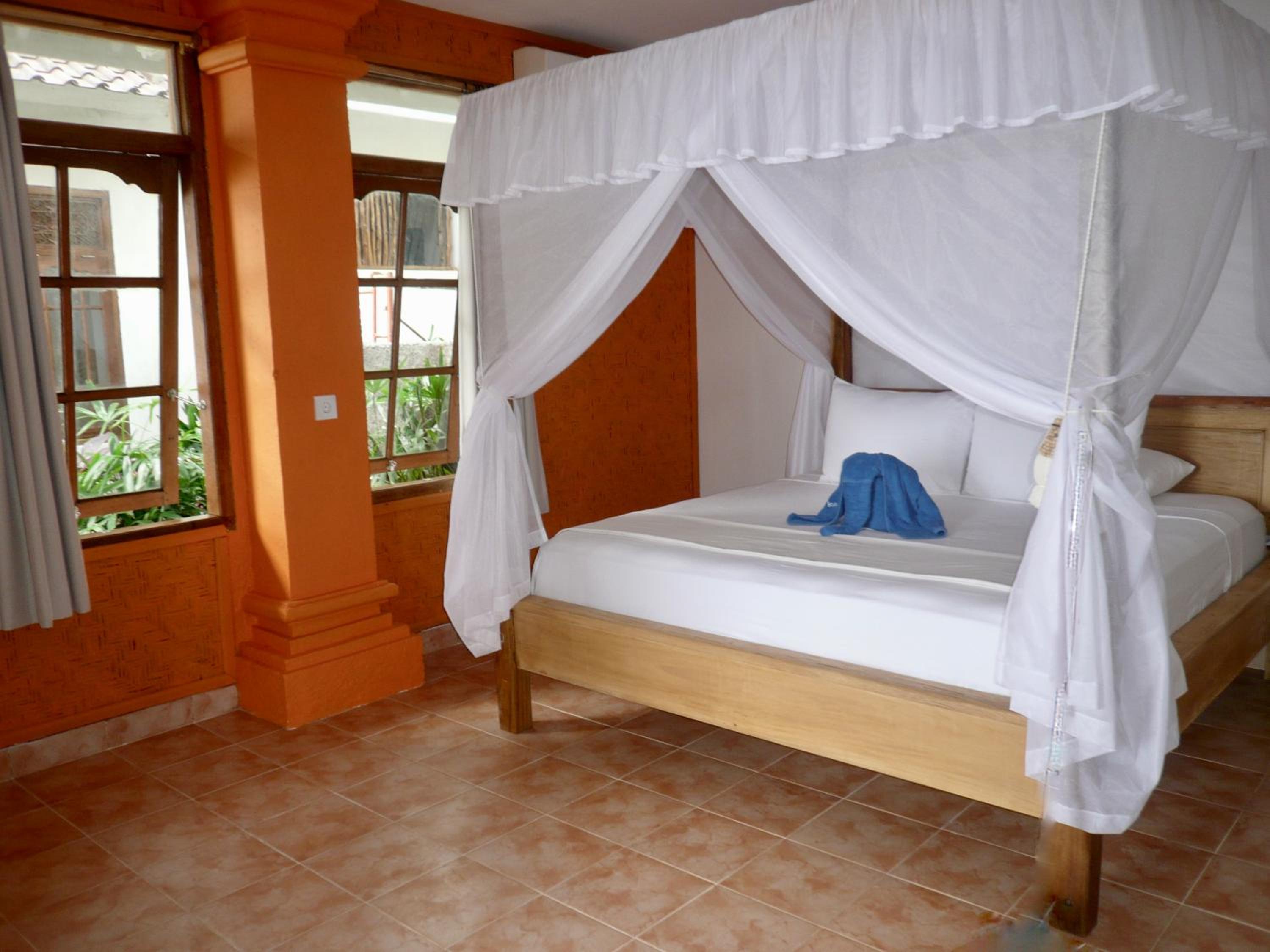 Double or Twin Room with Sea View - Photo 10