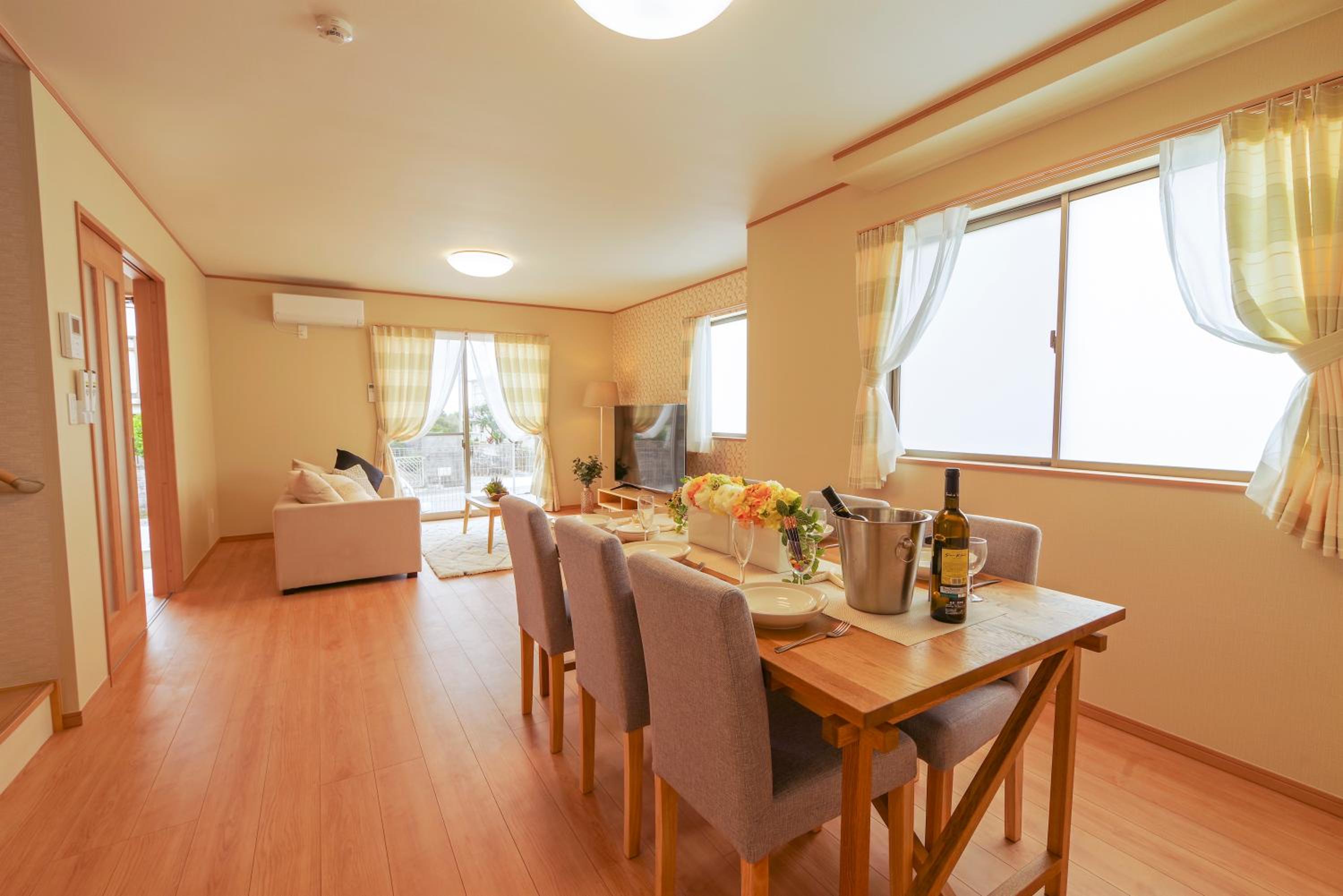 Four-Bedroom House photo 1