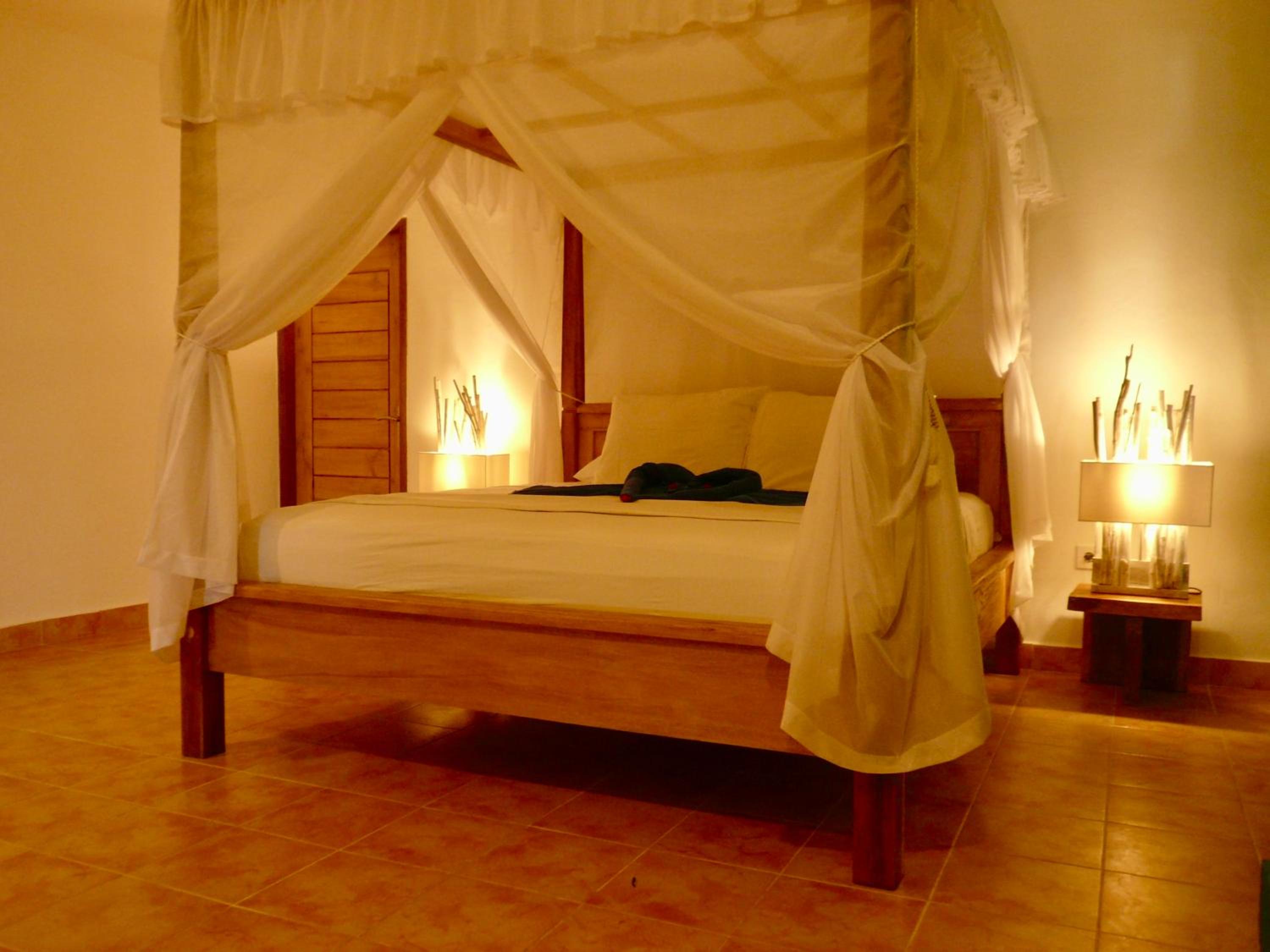 Double or Twin Room with Sea View - Photo 11