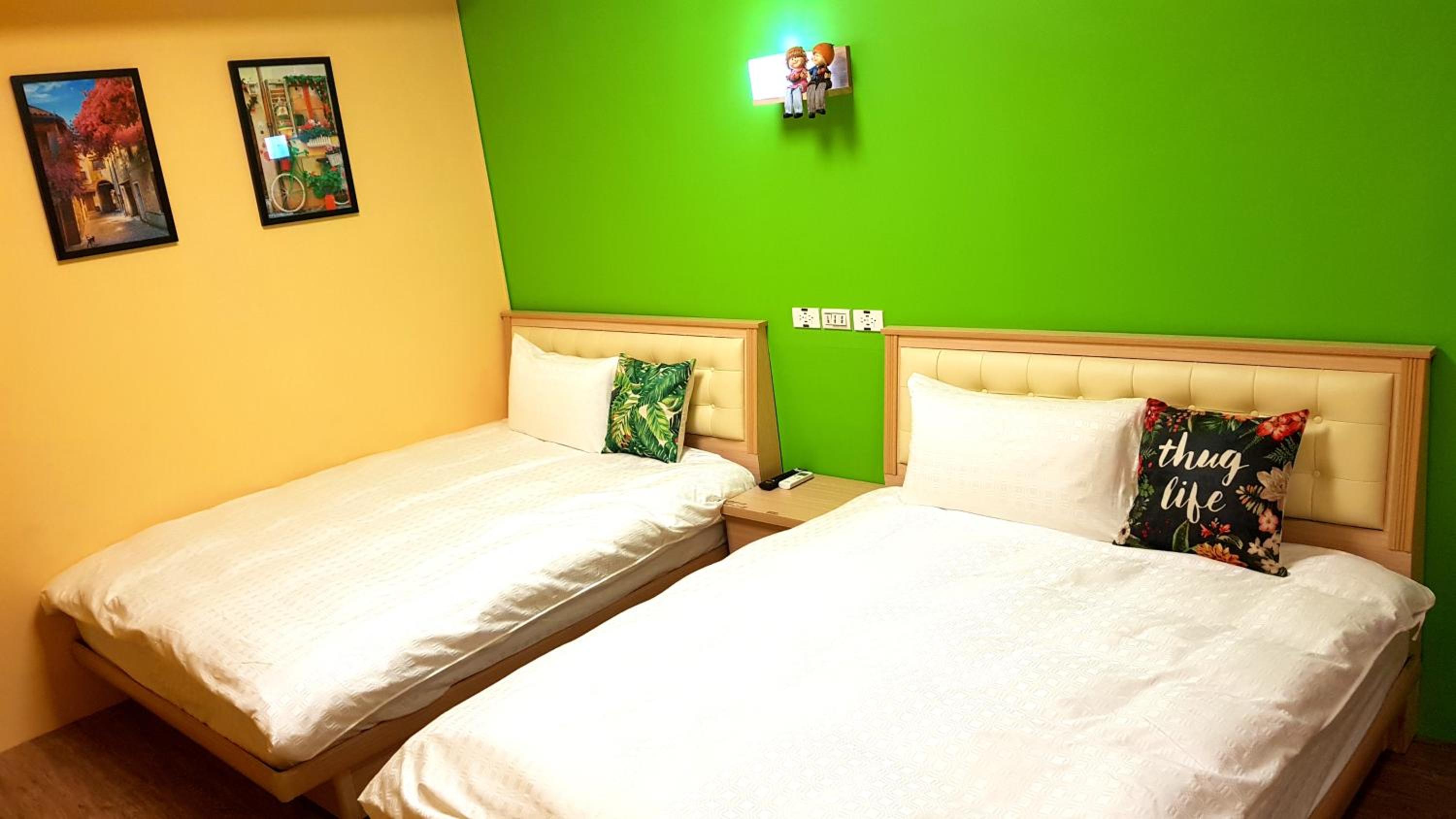  Twin Room - No Window photo 3