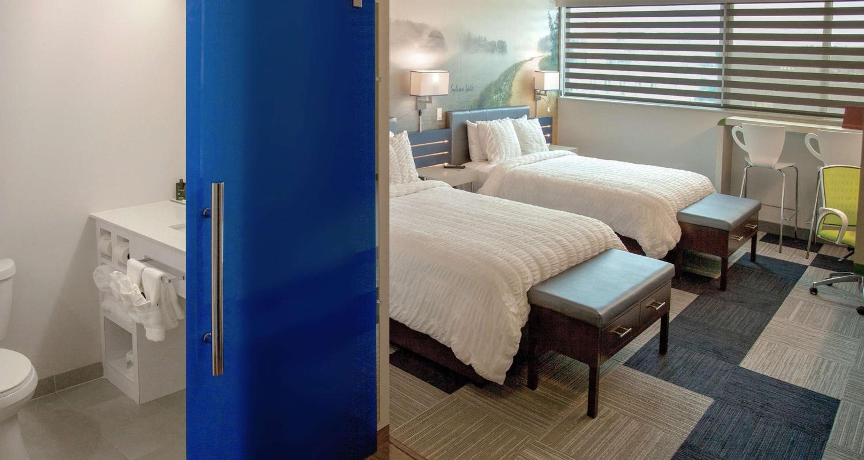 Queen Room with Two Queen Beds and City View - Photo 2