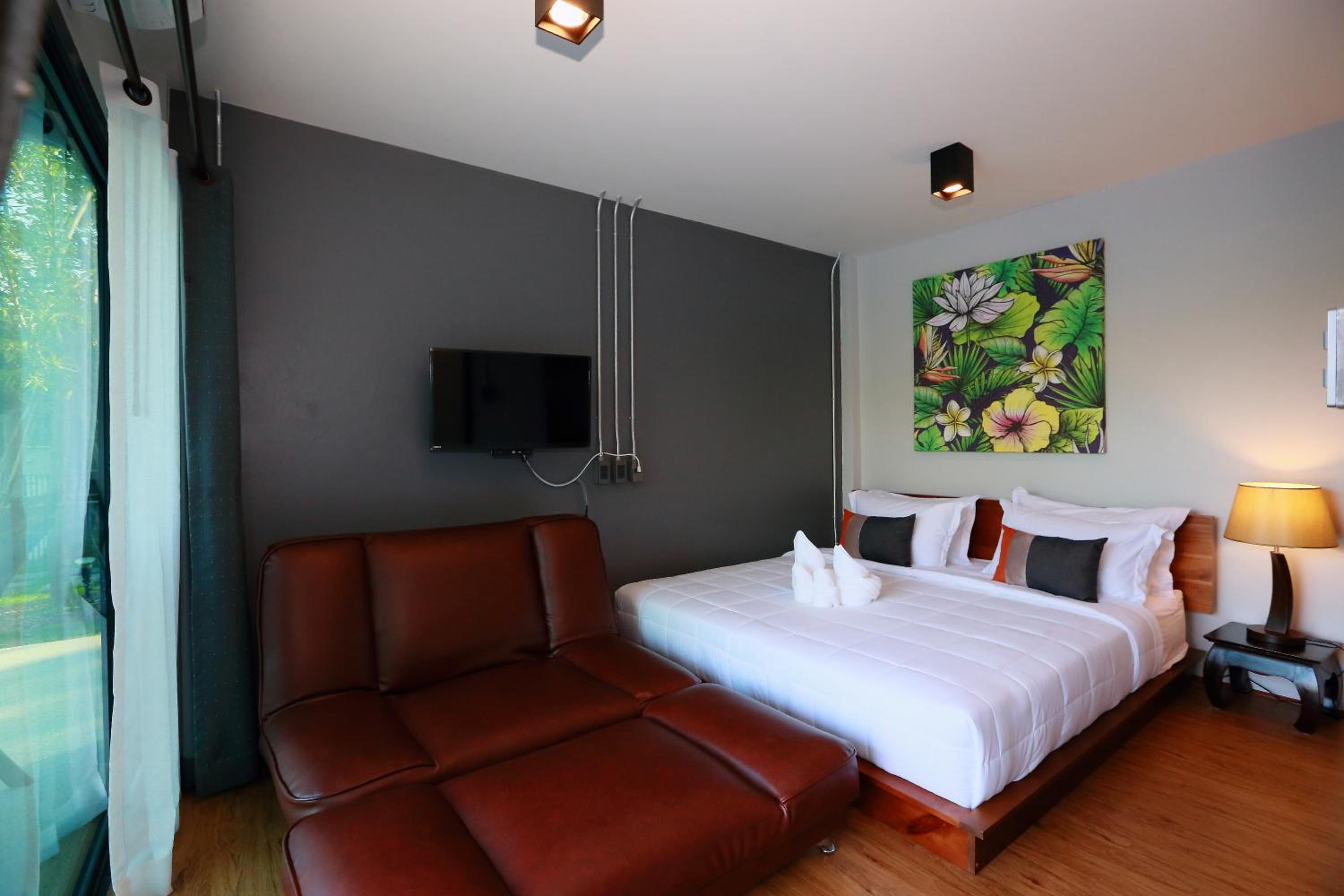 Double Room with Pool View photo 3