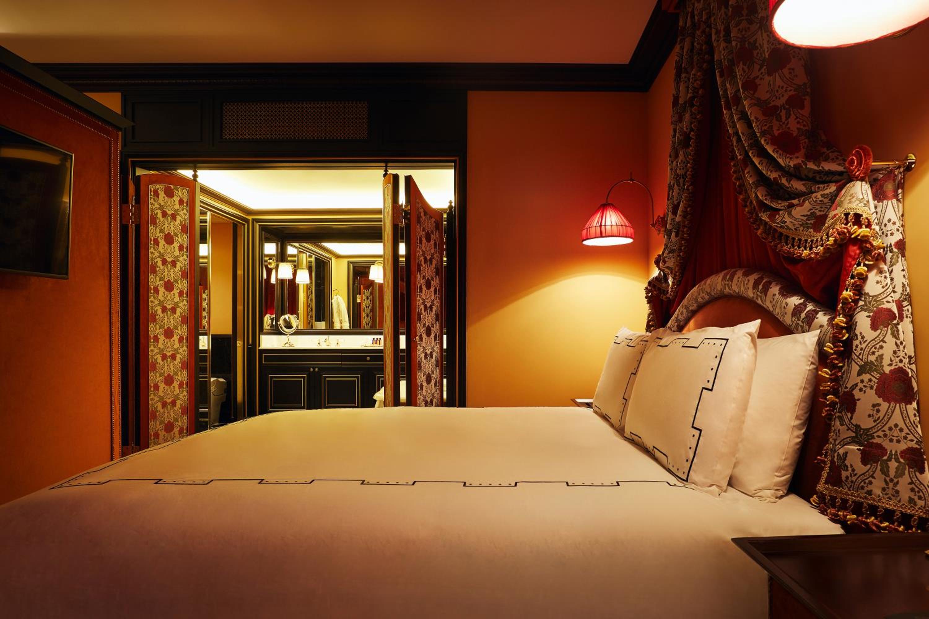 Deluxe Double Room - Amour