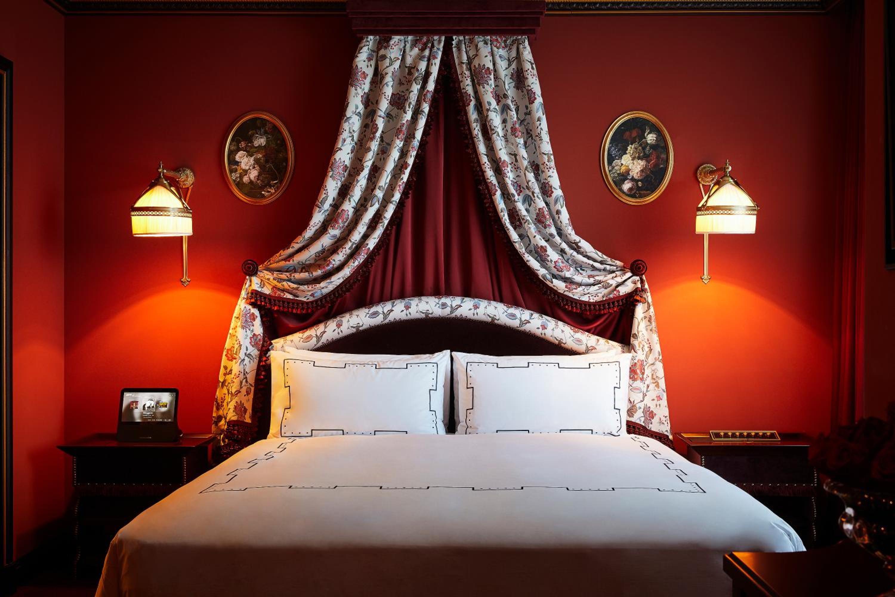 Secret Grand Deluxe King - Club Lounge Access Included photo 2