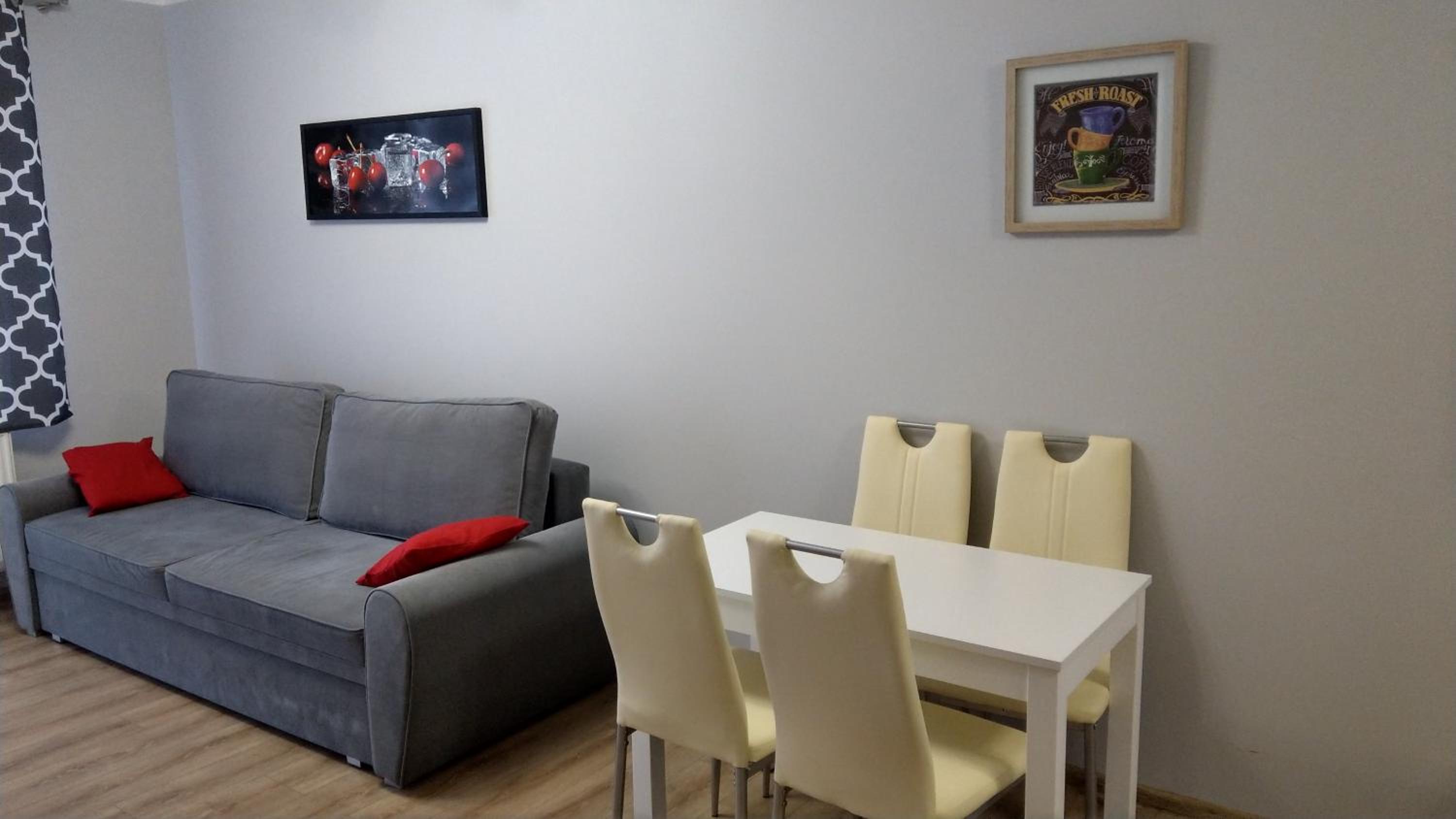One-Bedroom Apartment - Photo 8