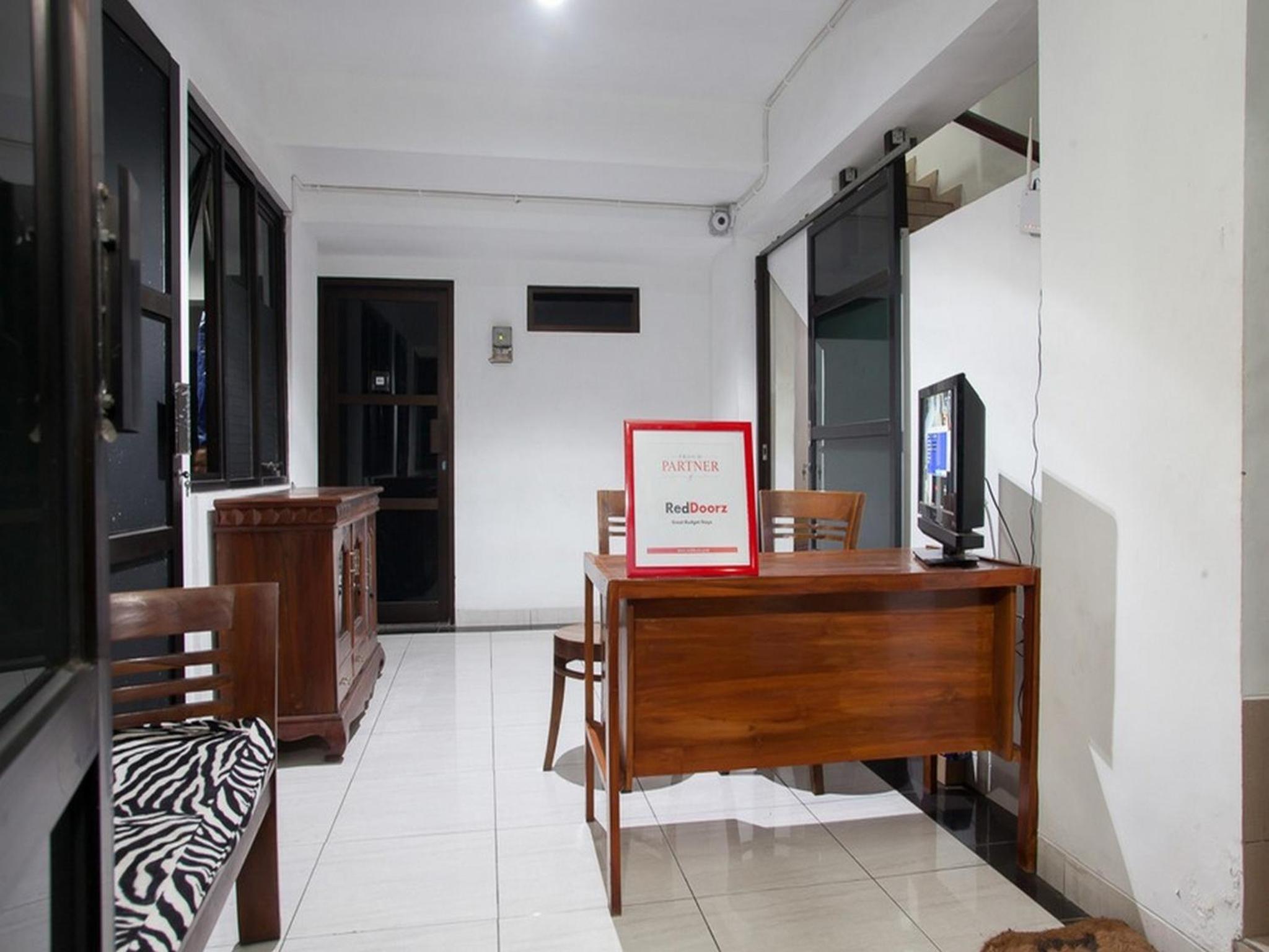 Twin Room - Photo 3