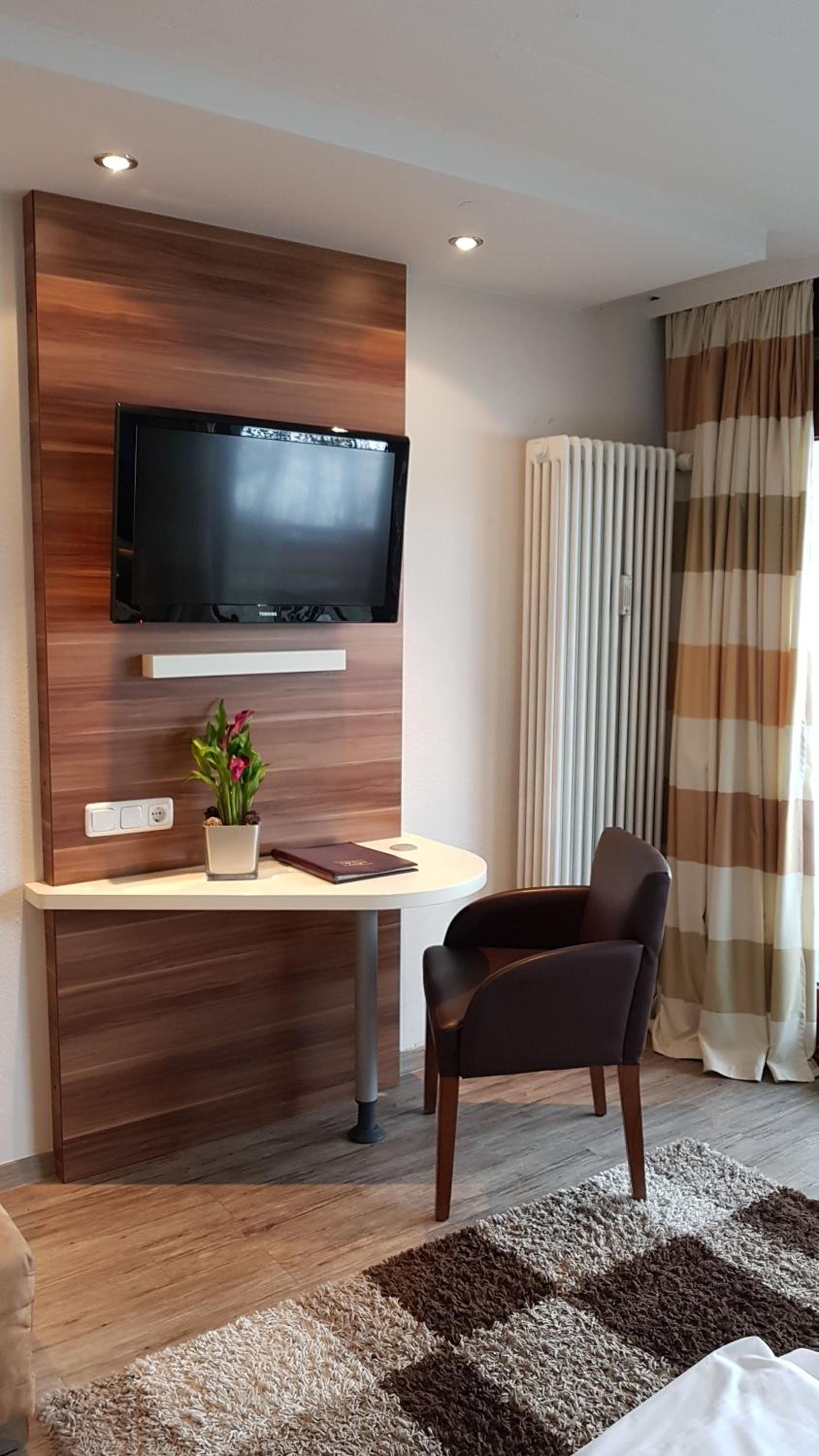 Junior Suite with Garden View