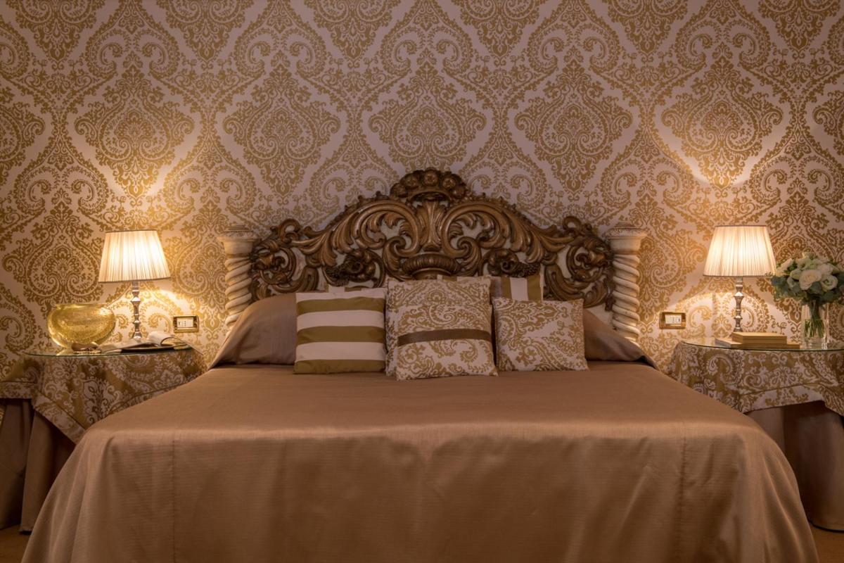Junior Suite with Garden View thumbnail 5