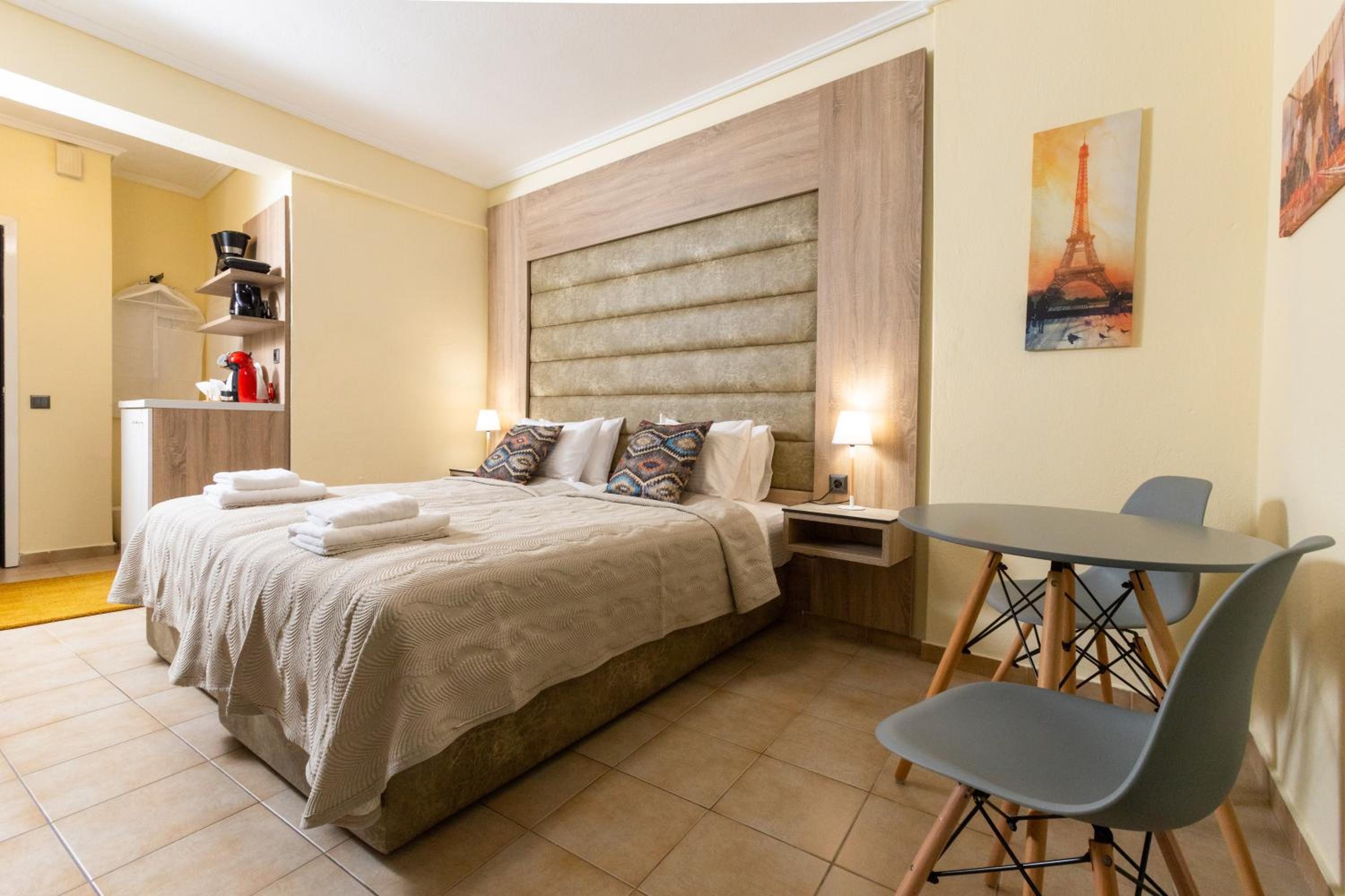 Double Room - Photo 17