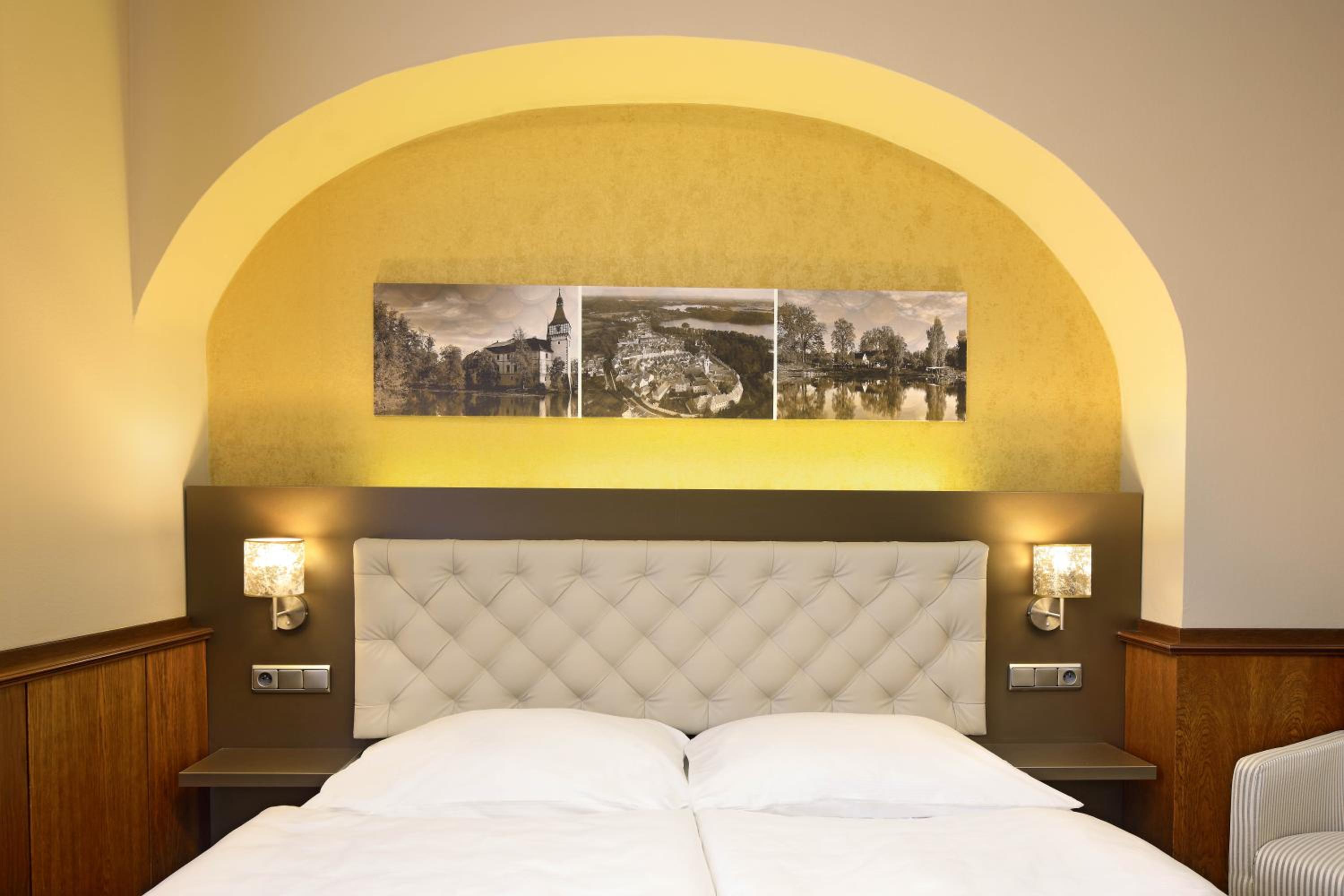 Double or Twin Room - Photo 2