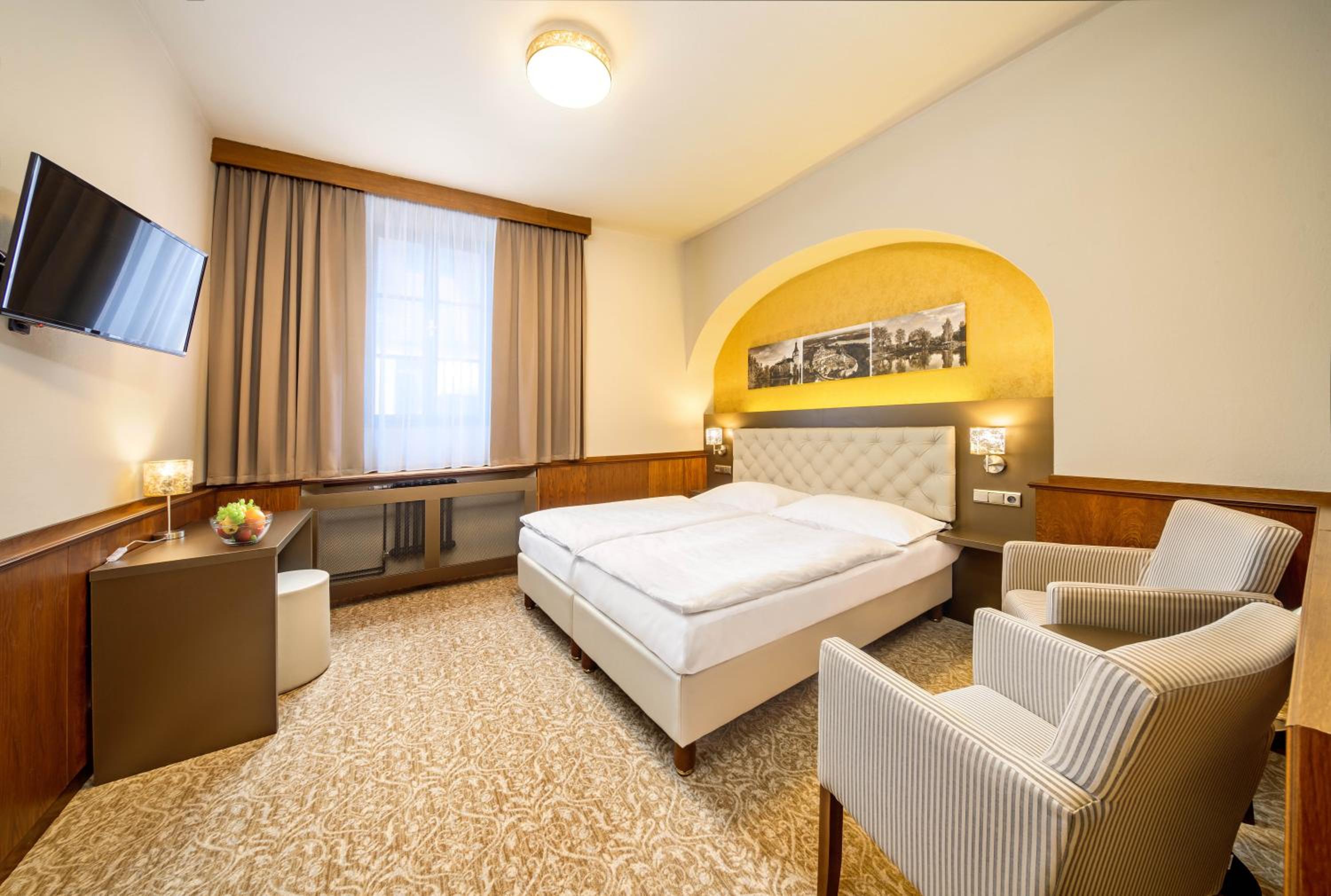 Double or Twin Room - Photo 1