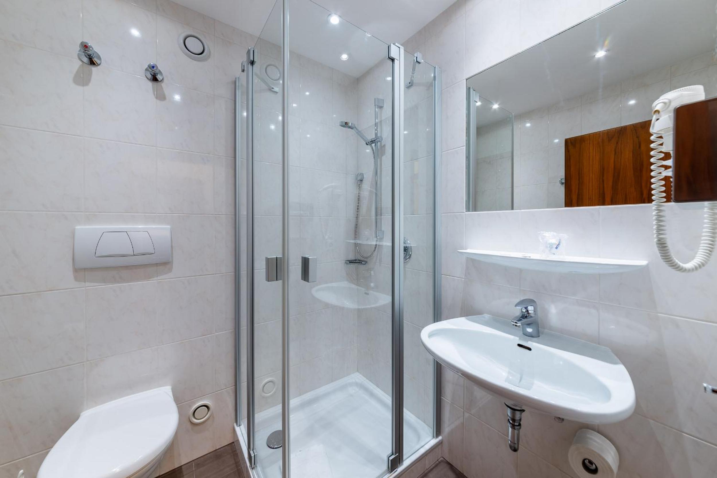 Superior Triple Room - Photo 10