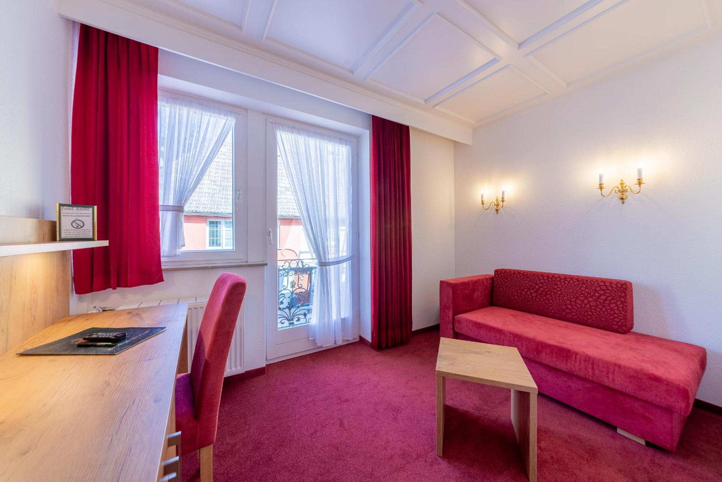 Superior Triple Room - Photo 8