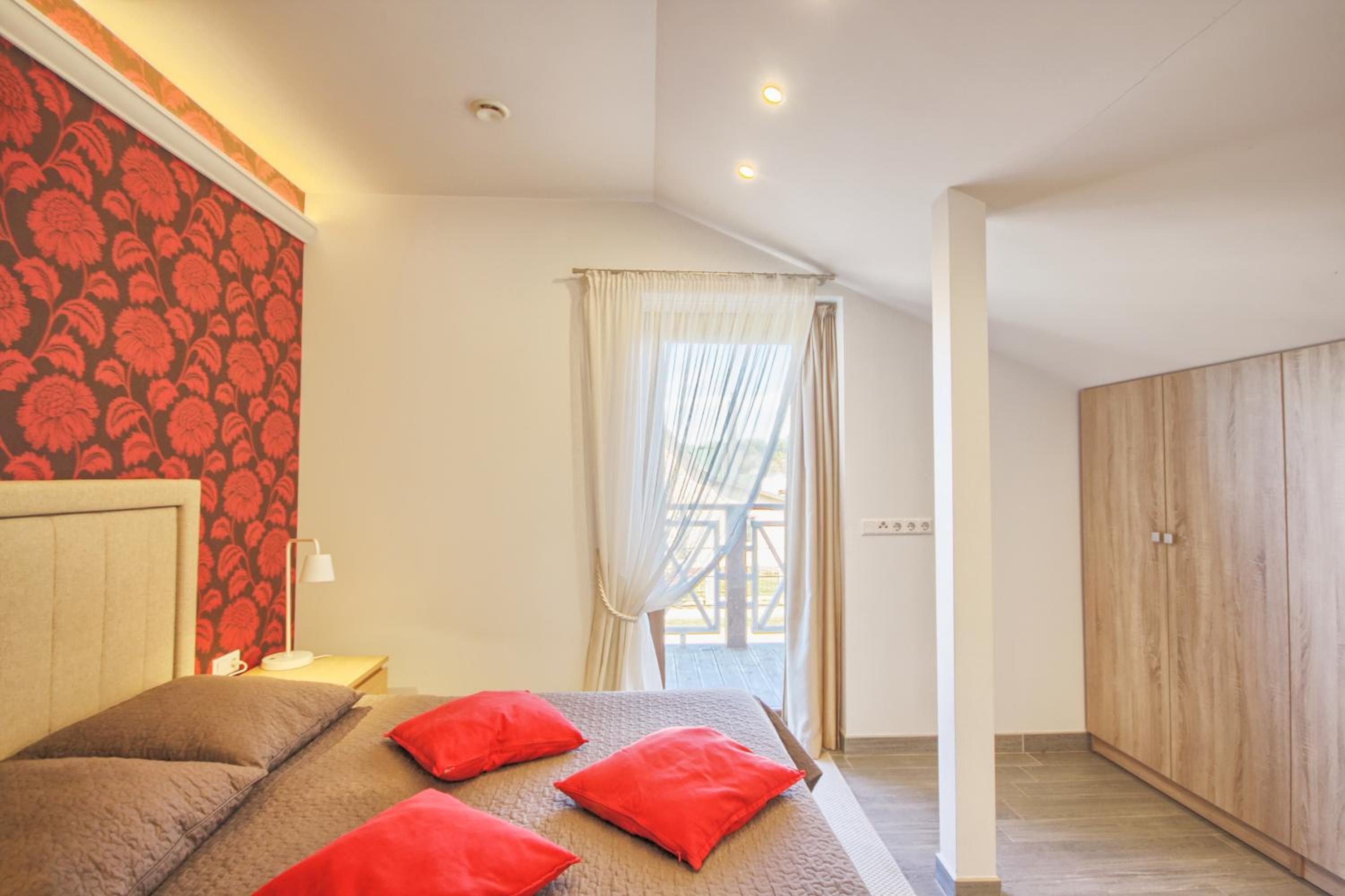 One-Bedroom Apartment (4 Adults) - Photo 3