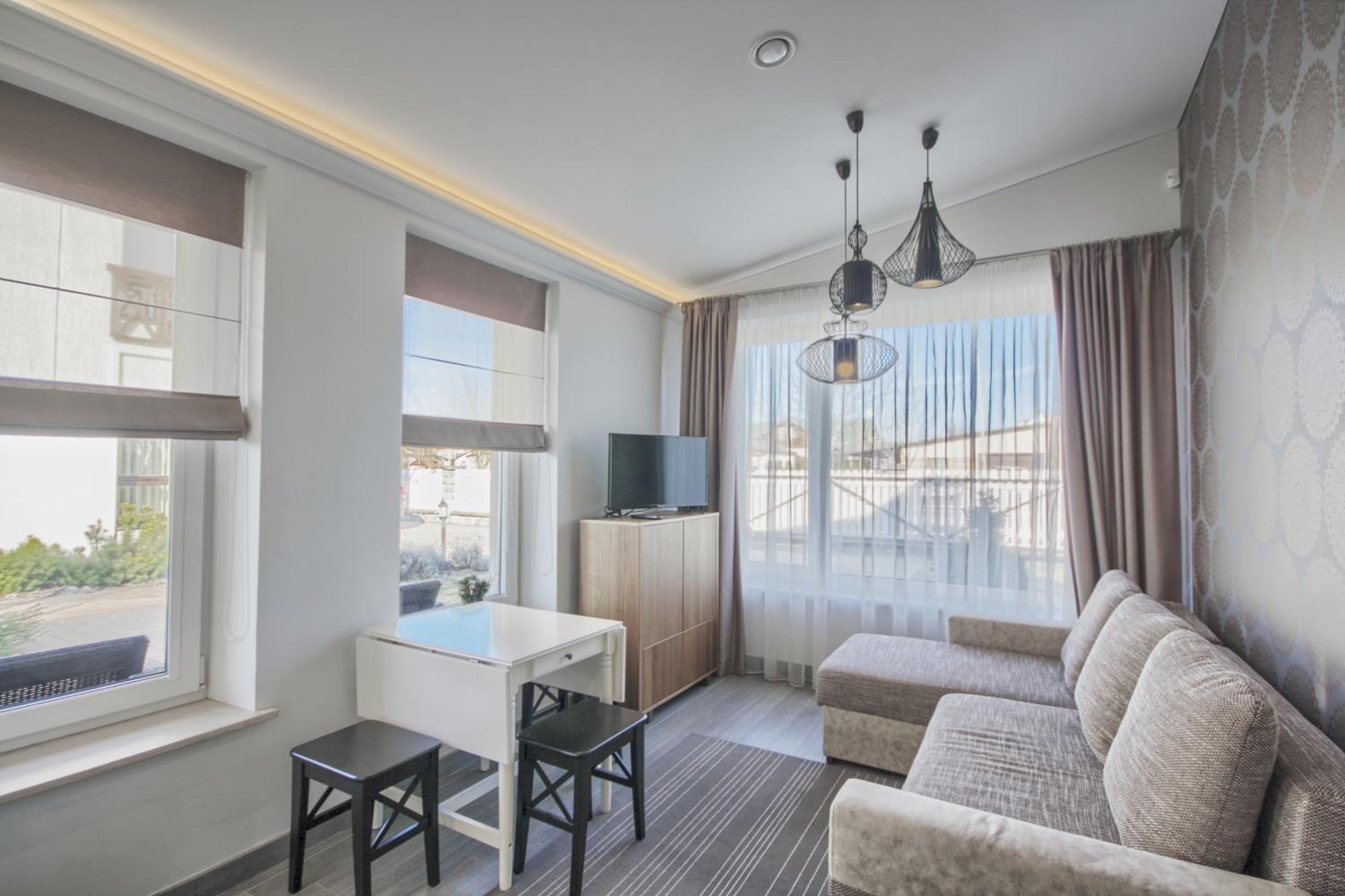 One-Bedroom Apartment (3 Adults) - Photo 3