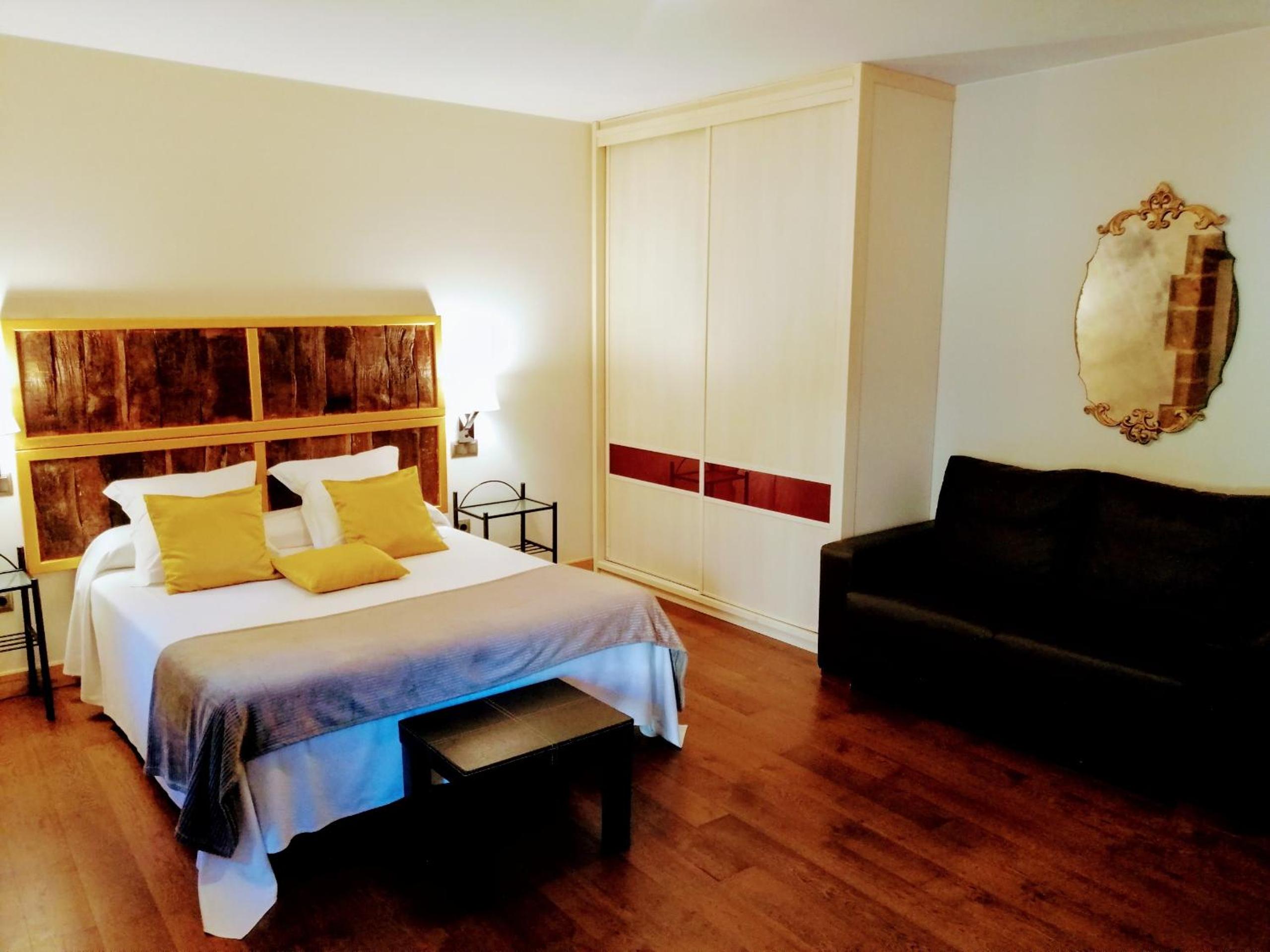 Double or Twin Room photo 3