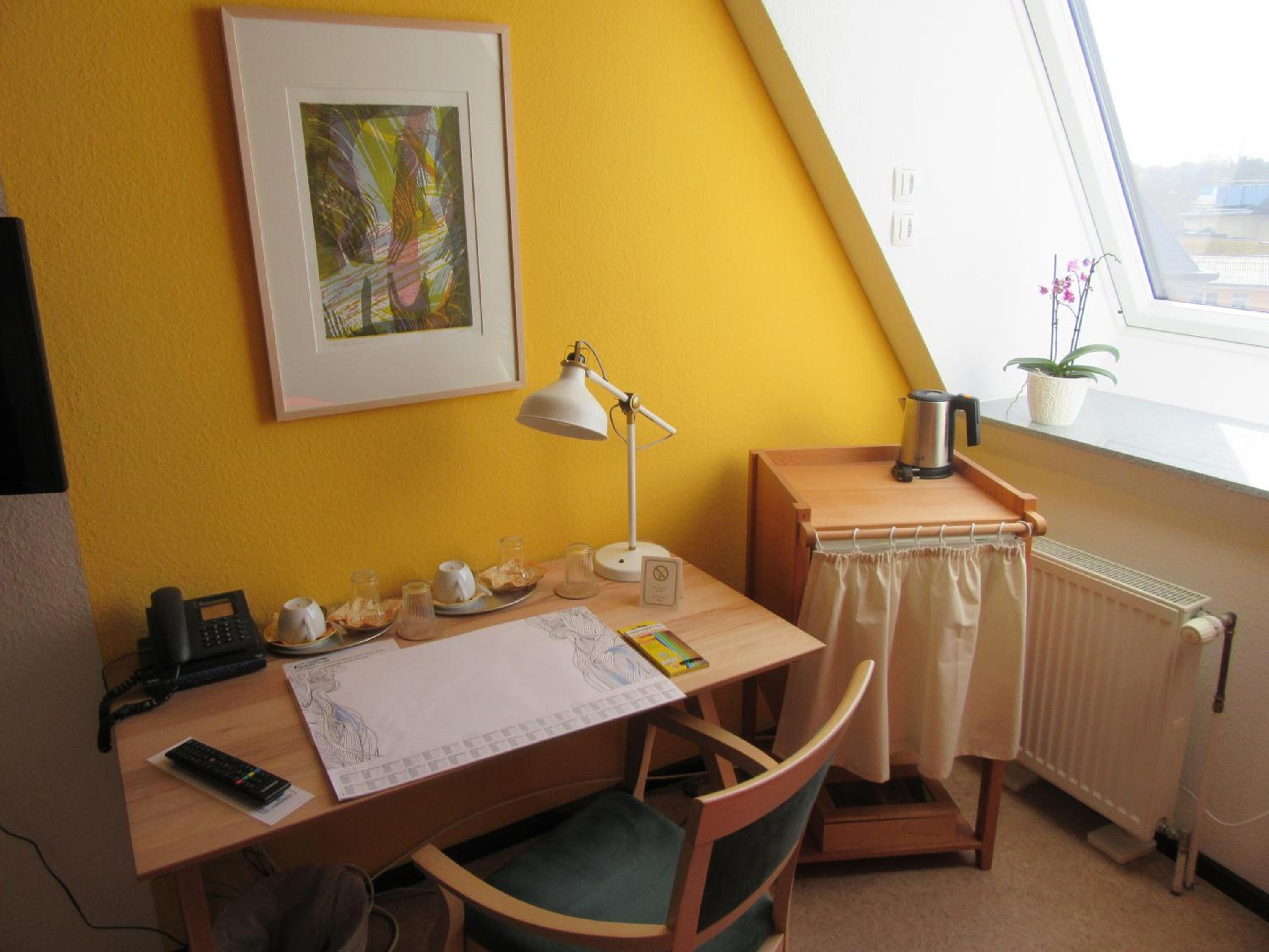 Twin Room with Private Bathroom - Photo 1