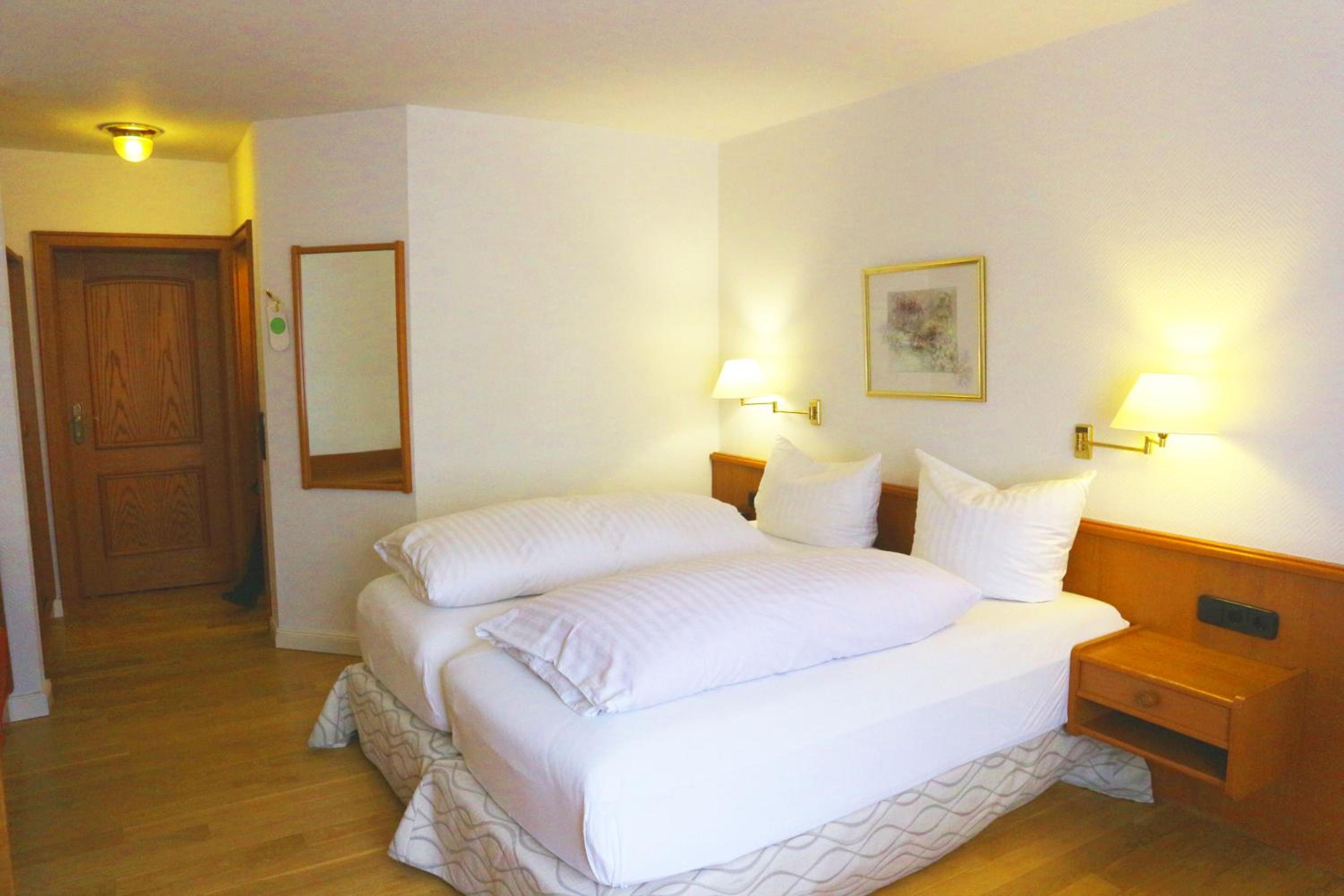 Double Room - Photo 6