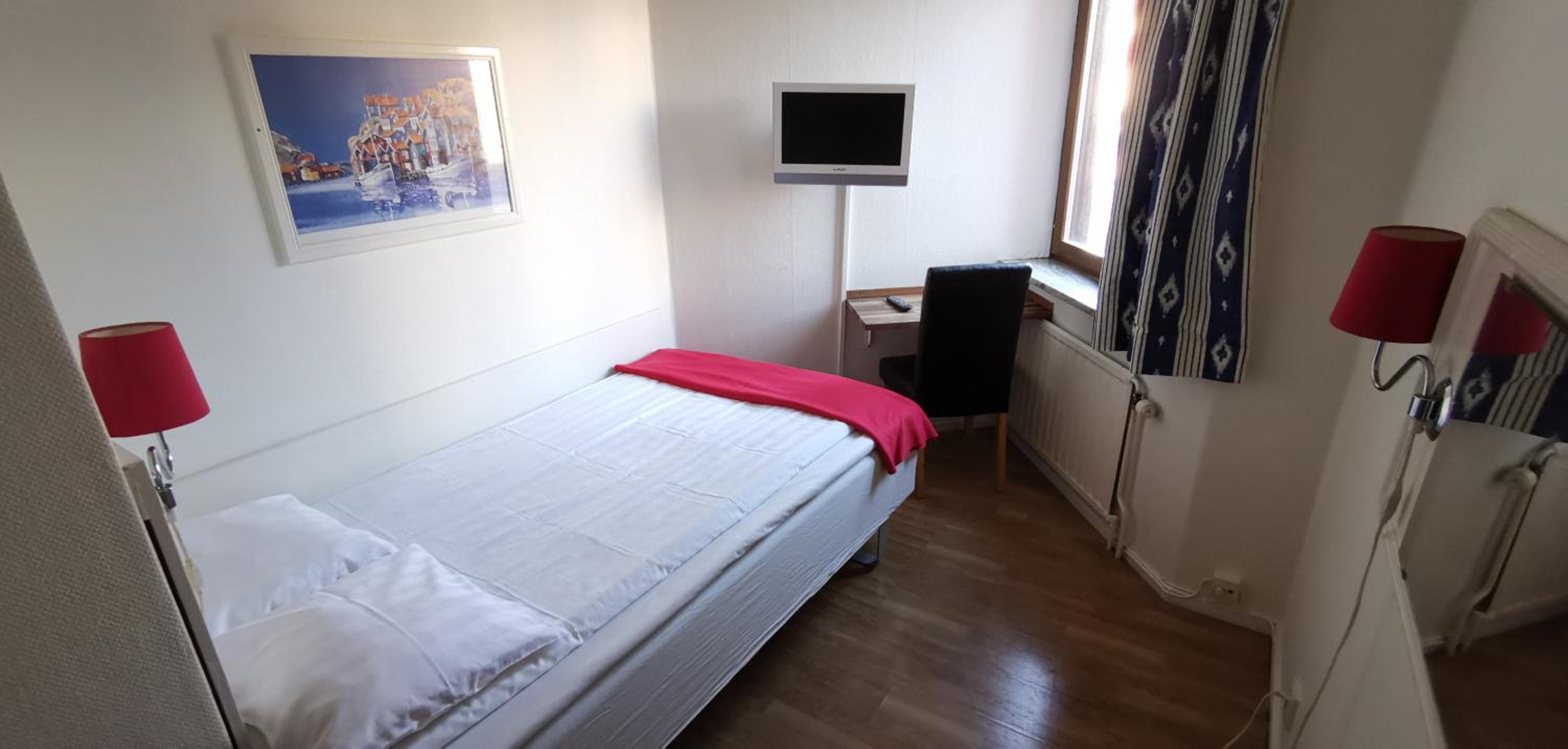 Single Room photo 3