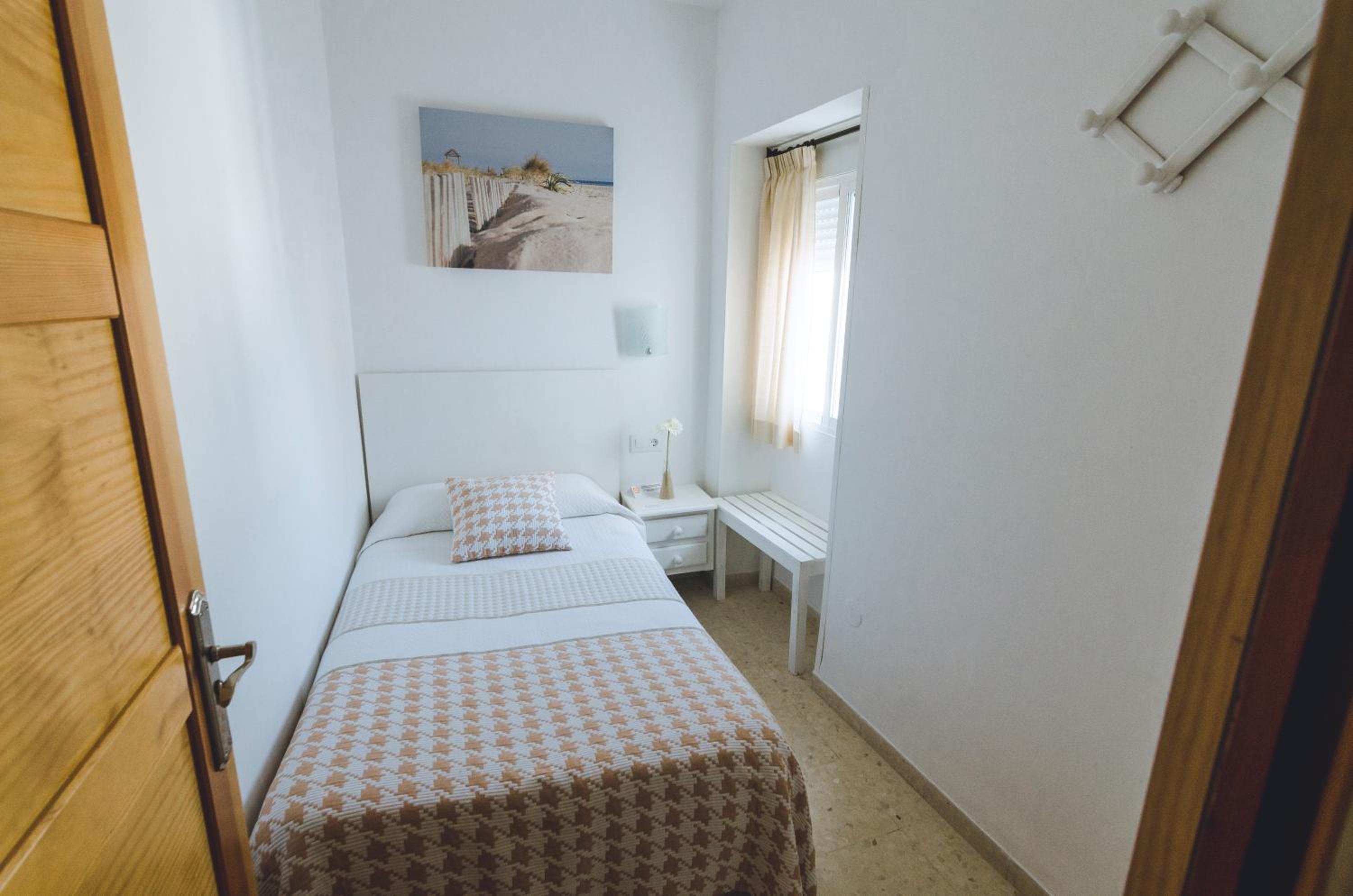Single Room with Private External Bathroom photo 3