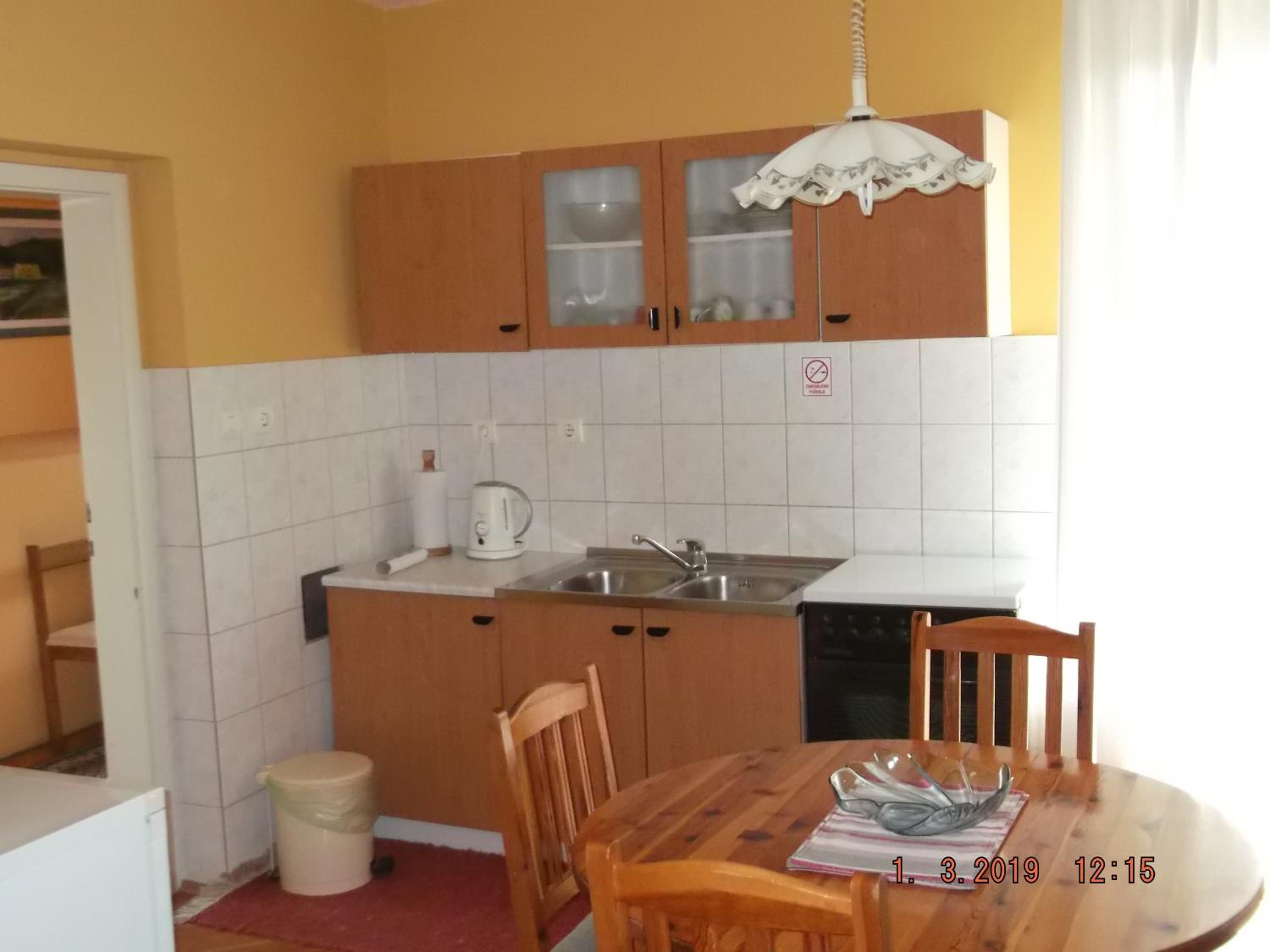 Apartment with Balcony - Photo 8