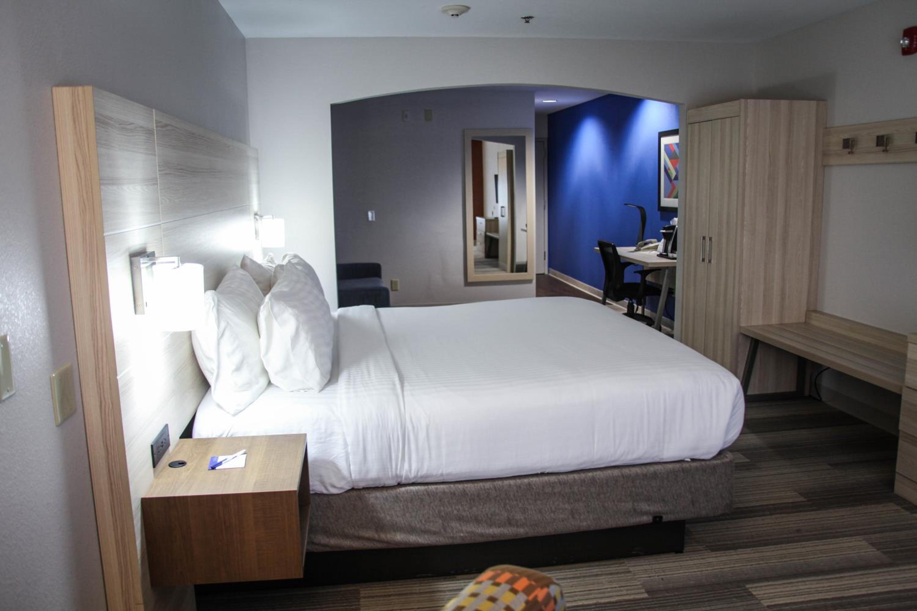 King Suite with Sofa Bed
