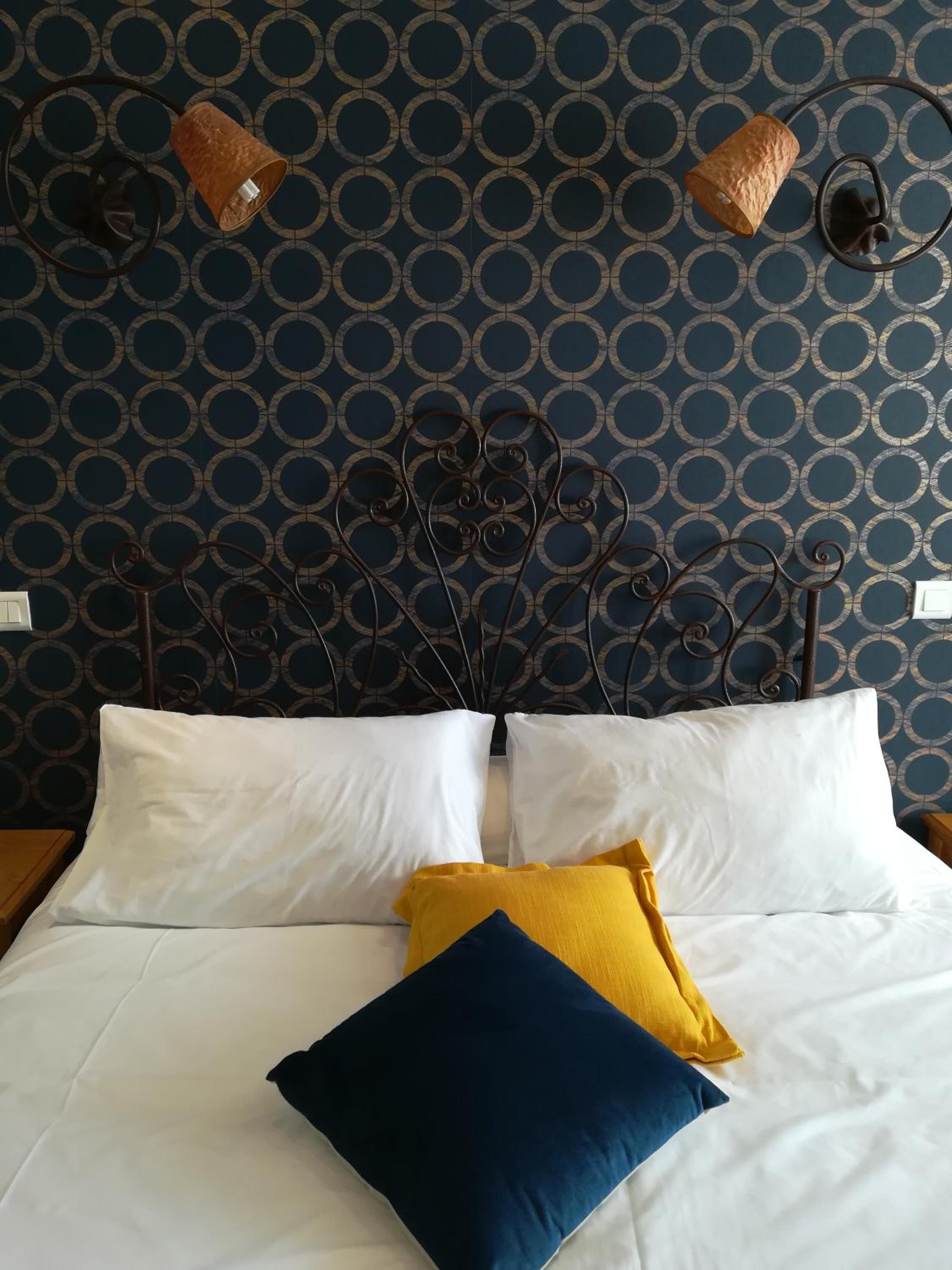 Double Room - Photo 2