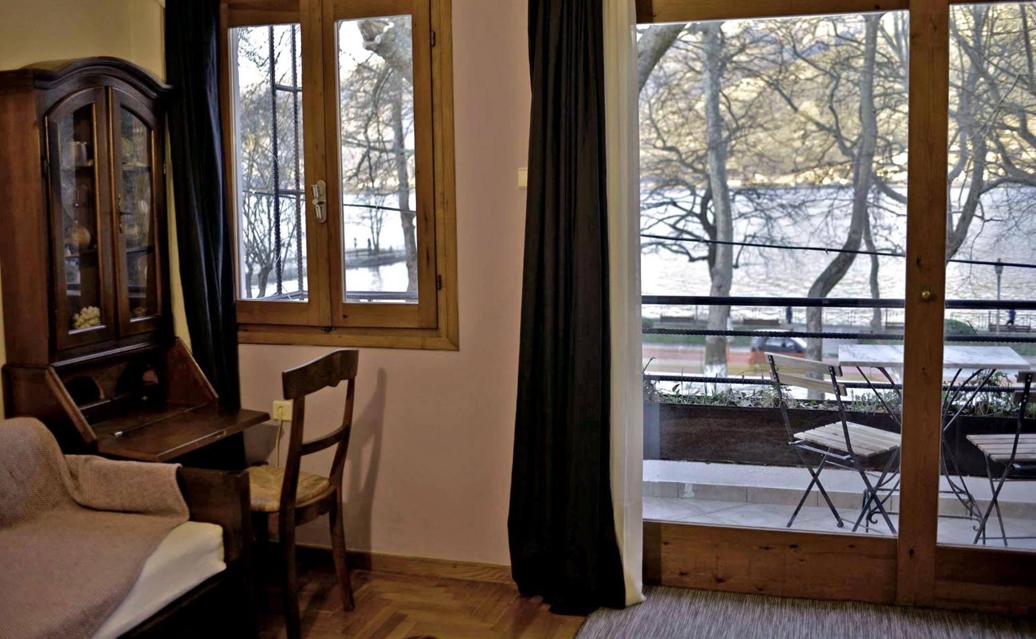 Two-Bedroom Apartment - Photo 6