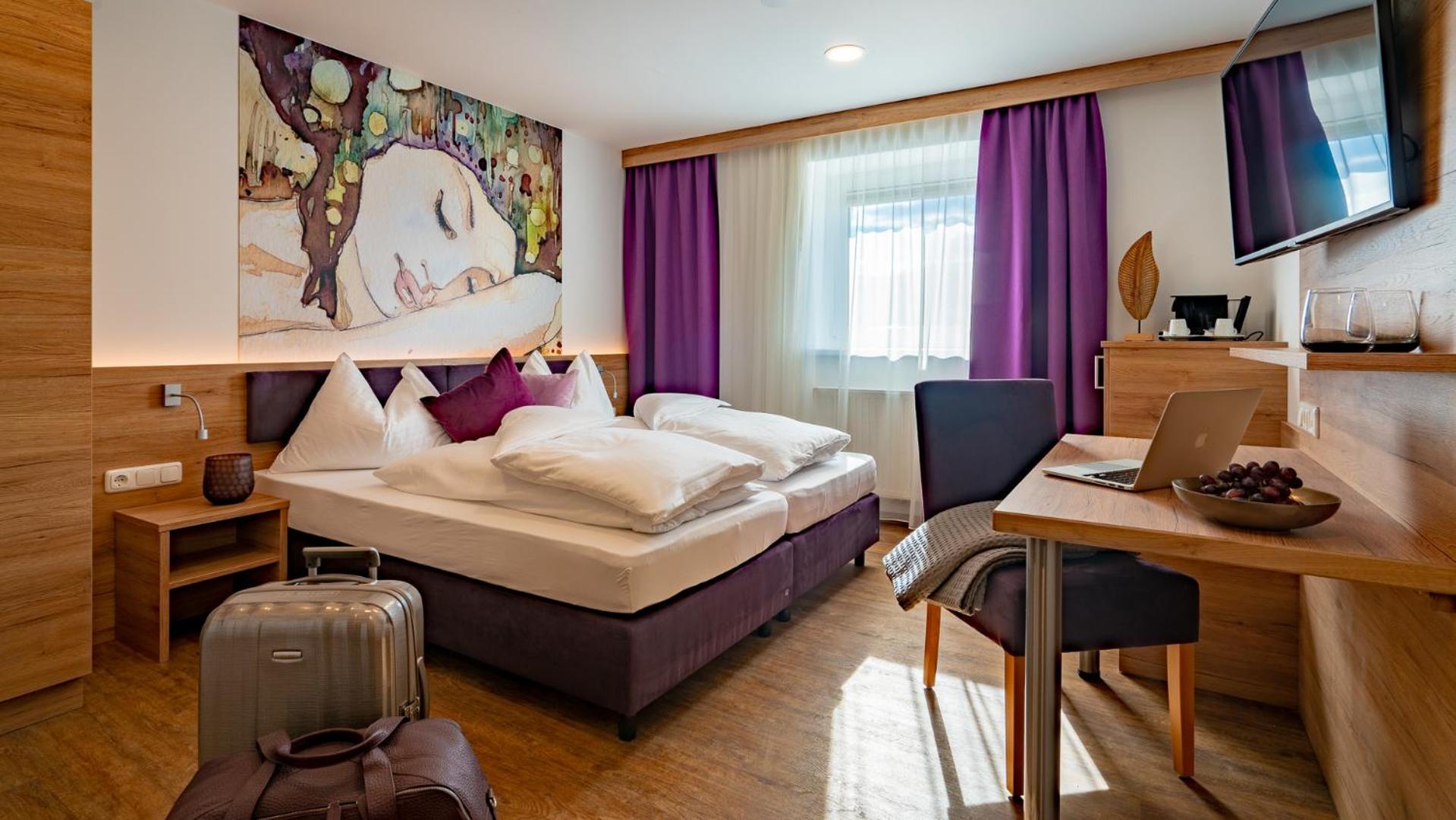 Deluxe Double or Twin Room