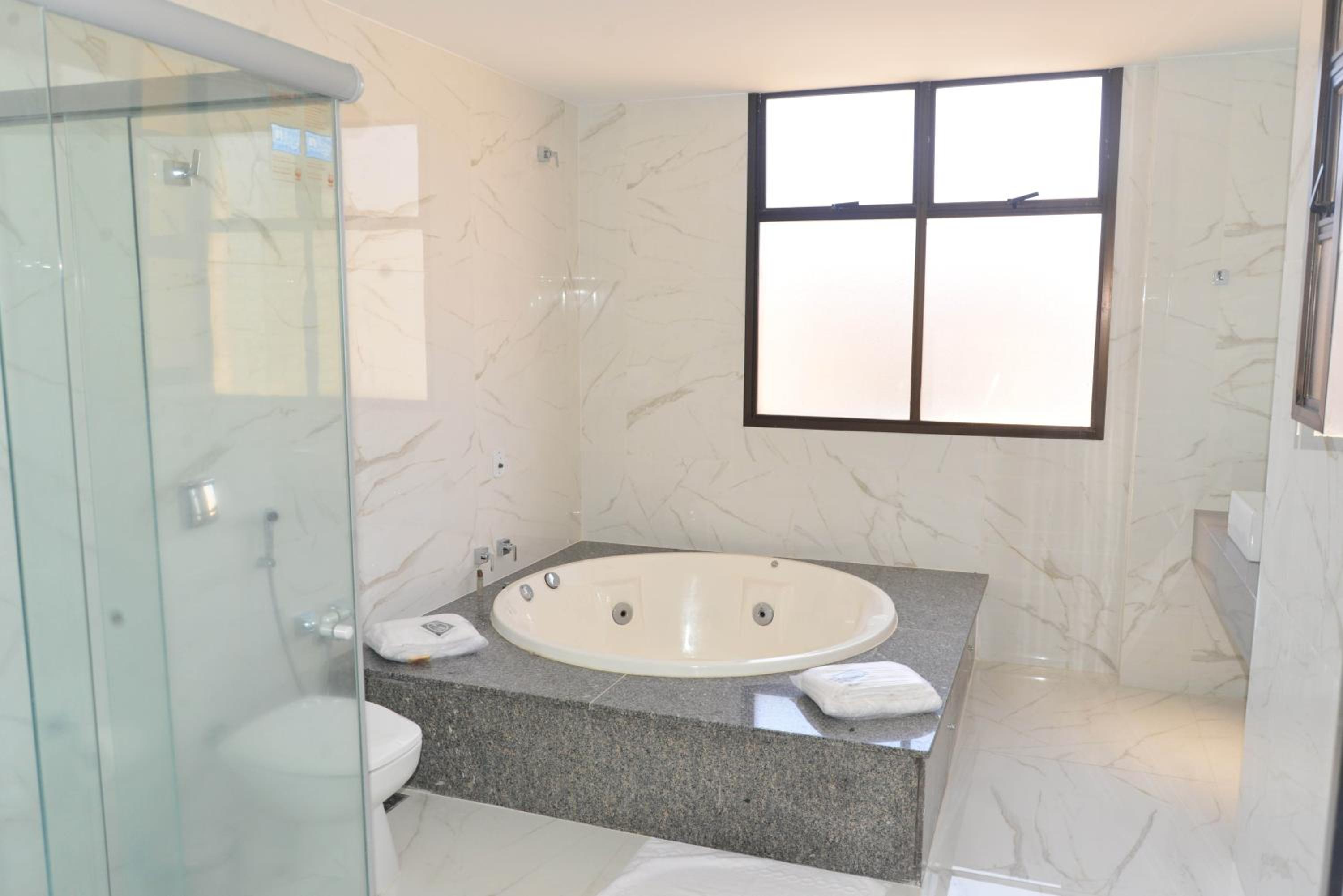 Double Room with Spa Bath photo 2