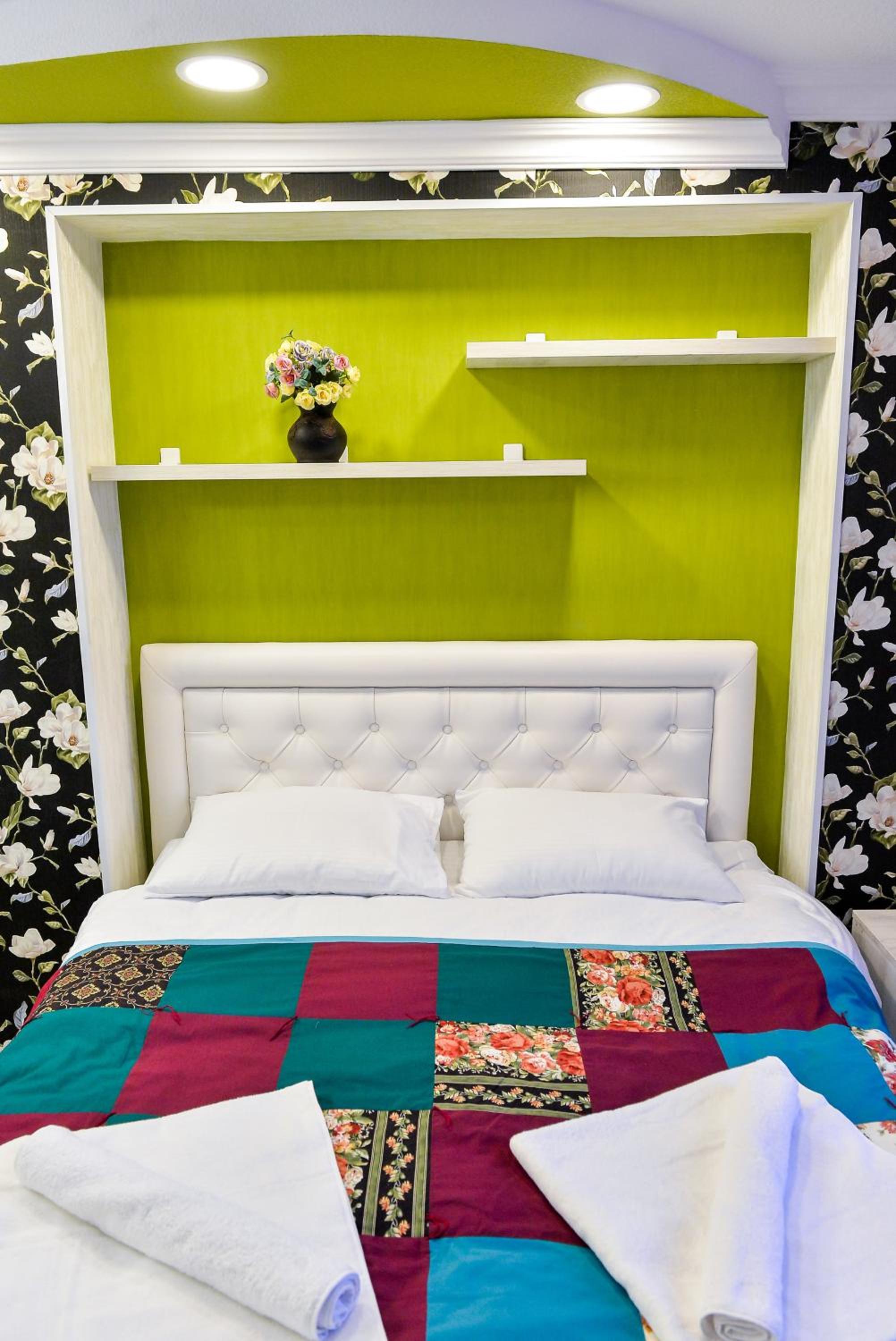 Large Double Room photo 1