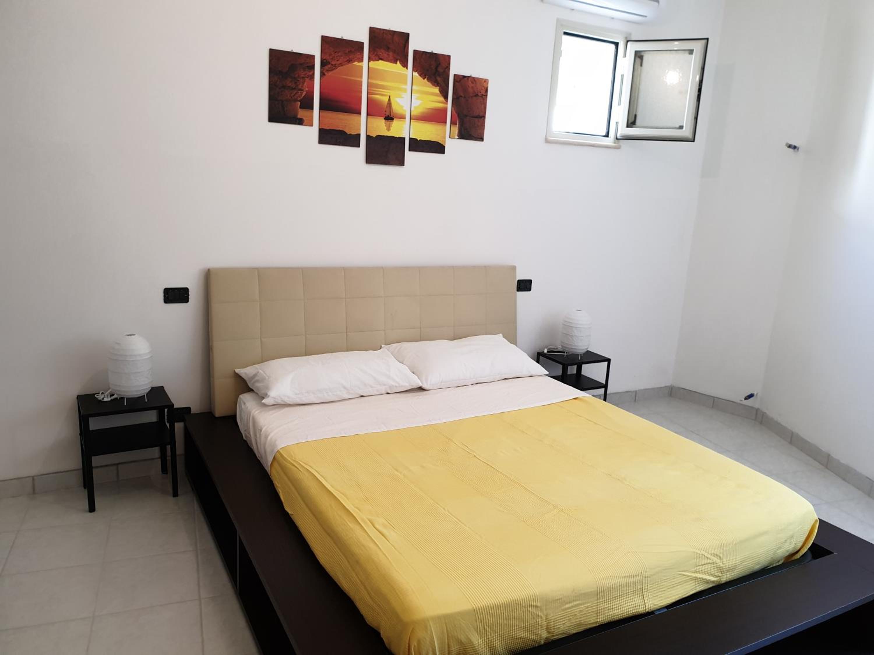 Double Room - Photo 9
