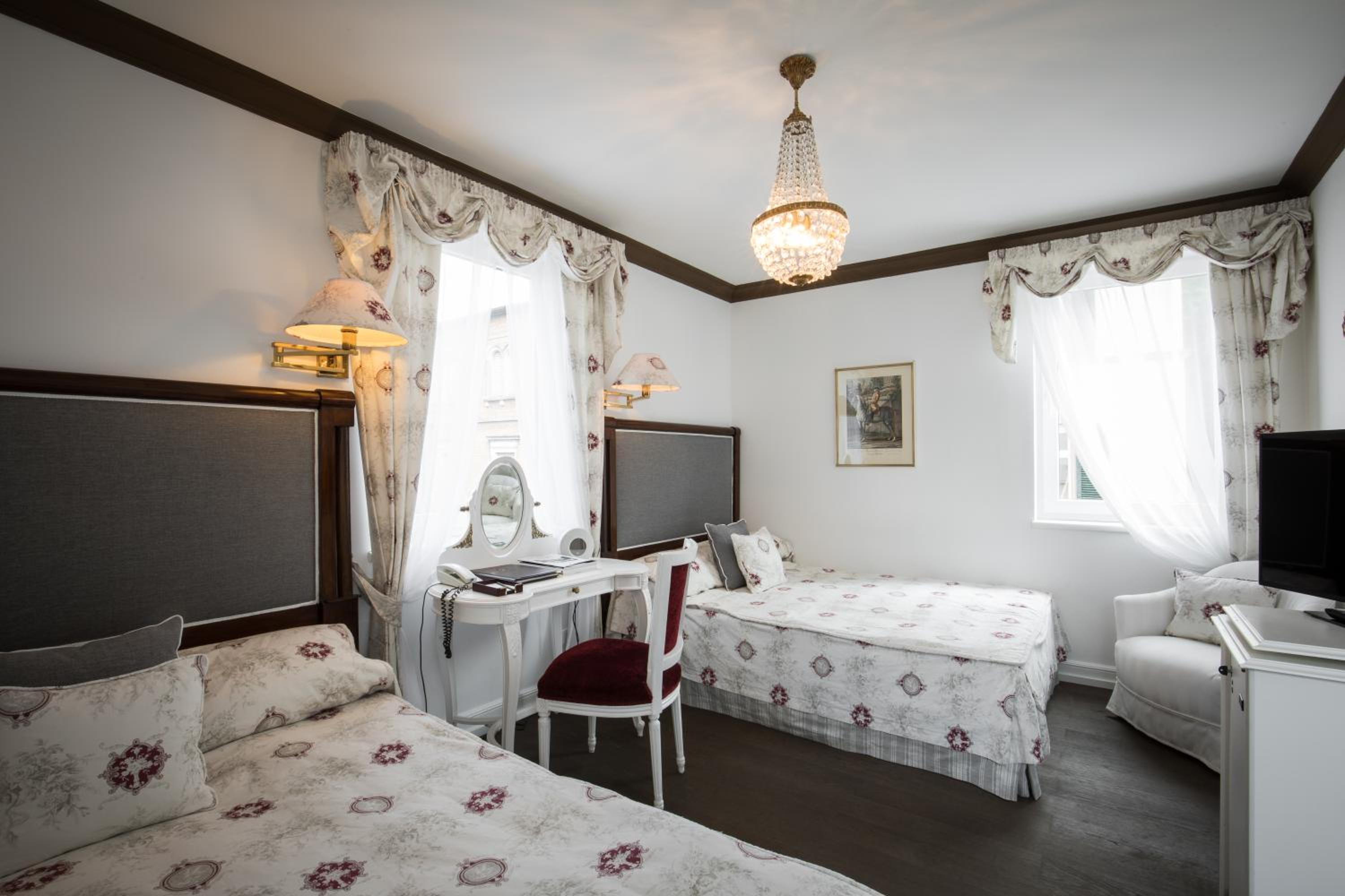 Superior Twin Room - Photo 5