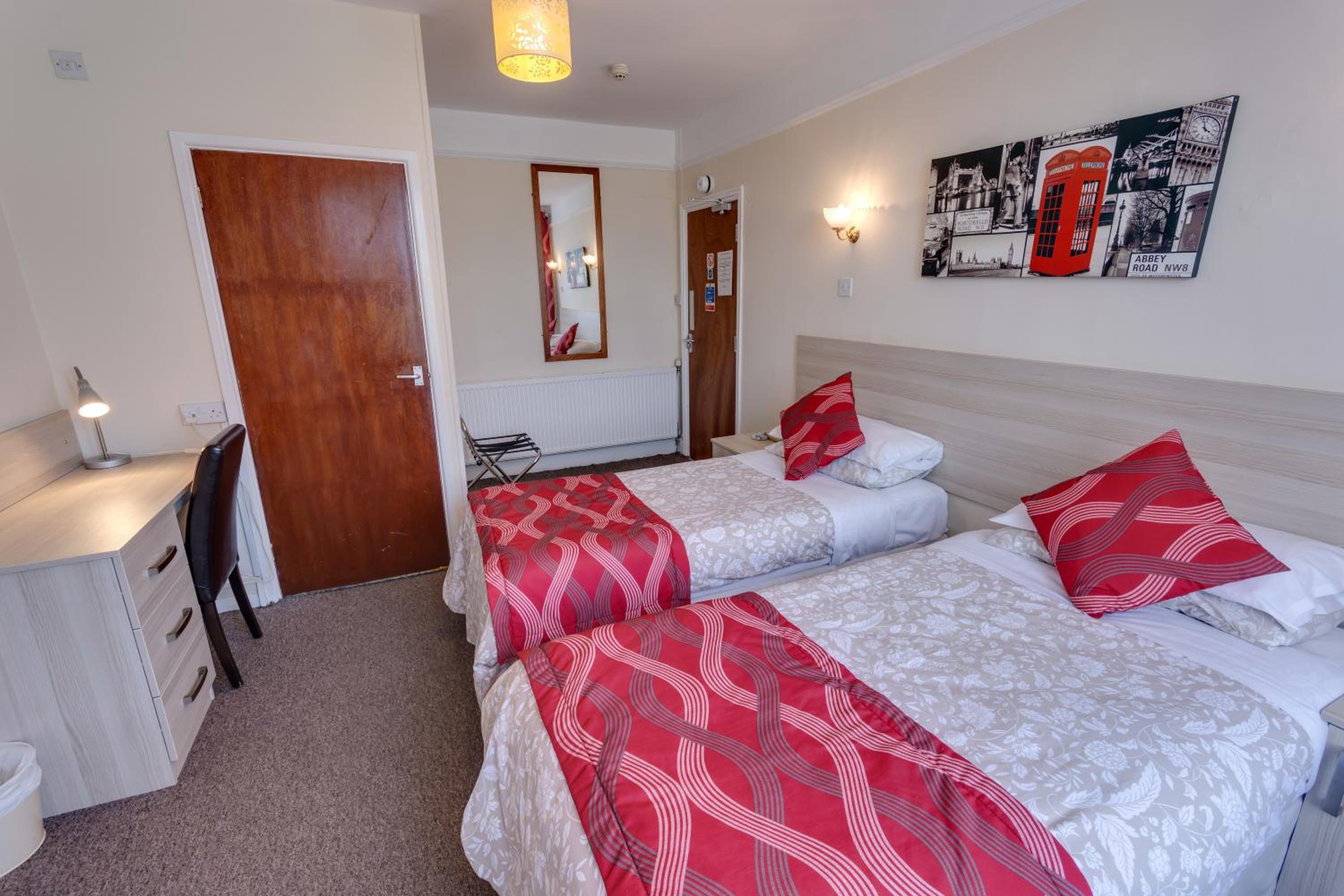 Twin Room photo 1