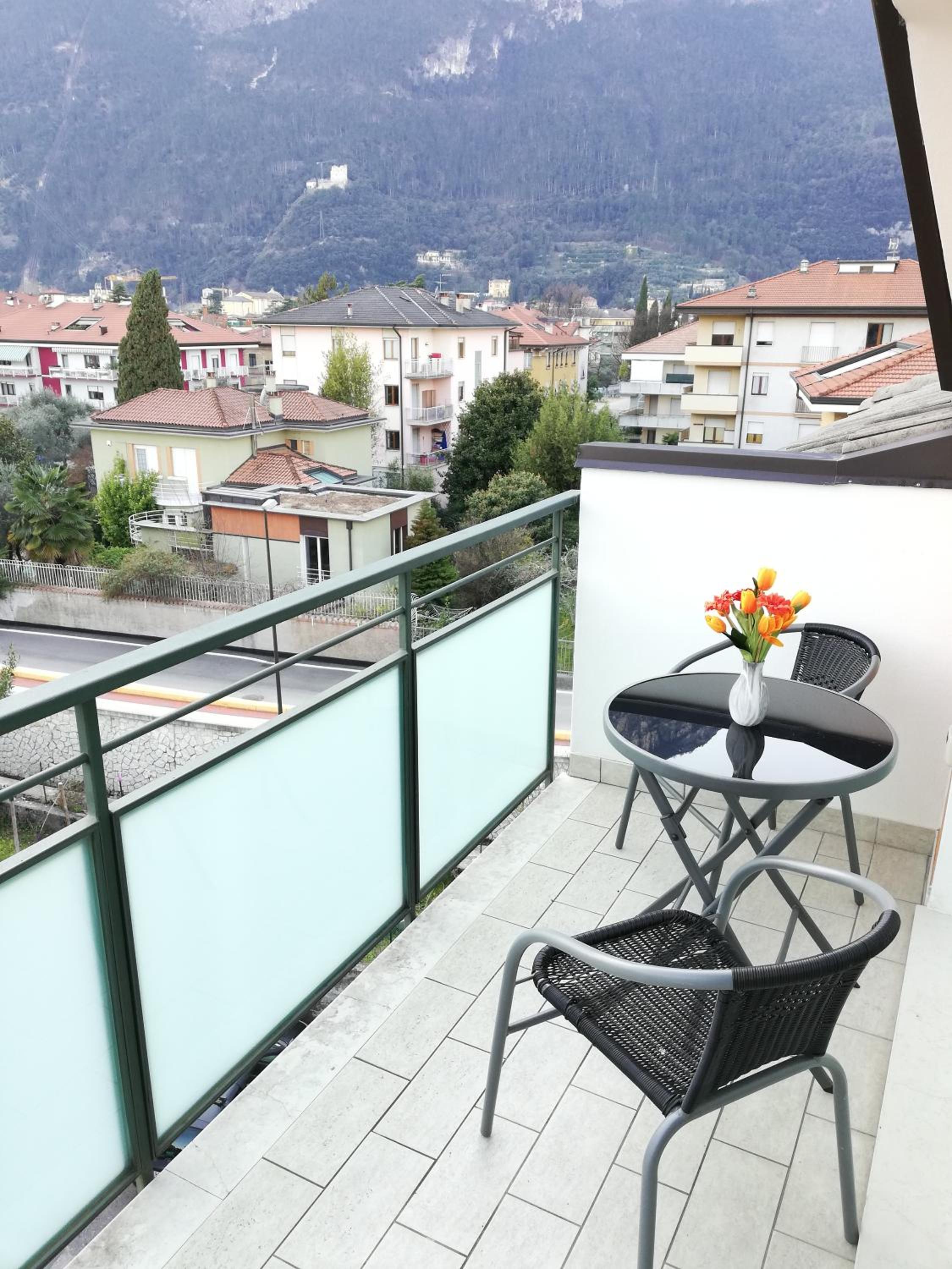 Apartment with Terrace - Photo 16