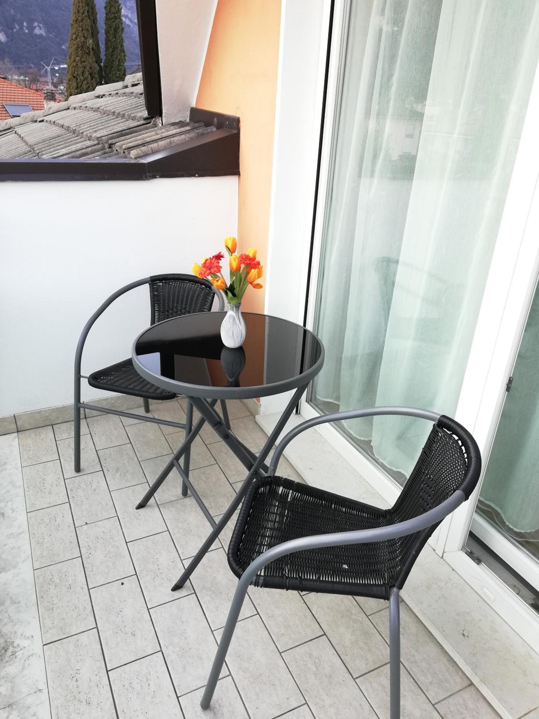 Apartment with Terrace - Photo 14