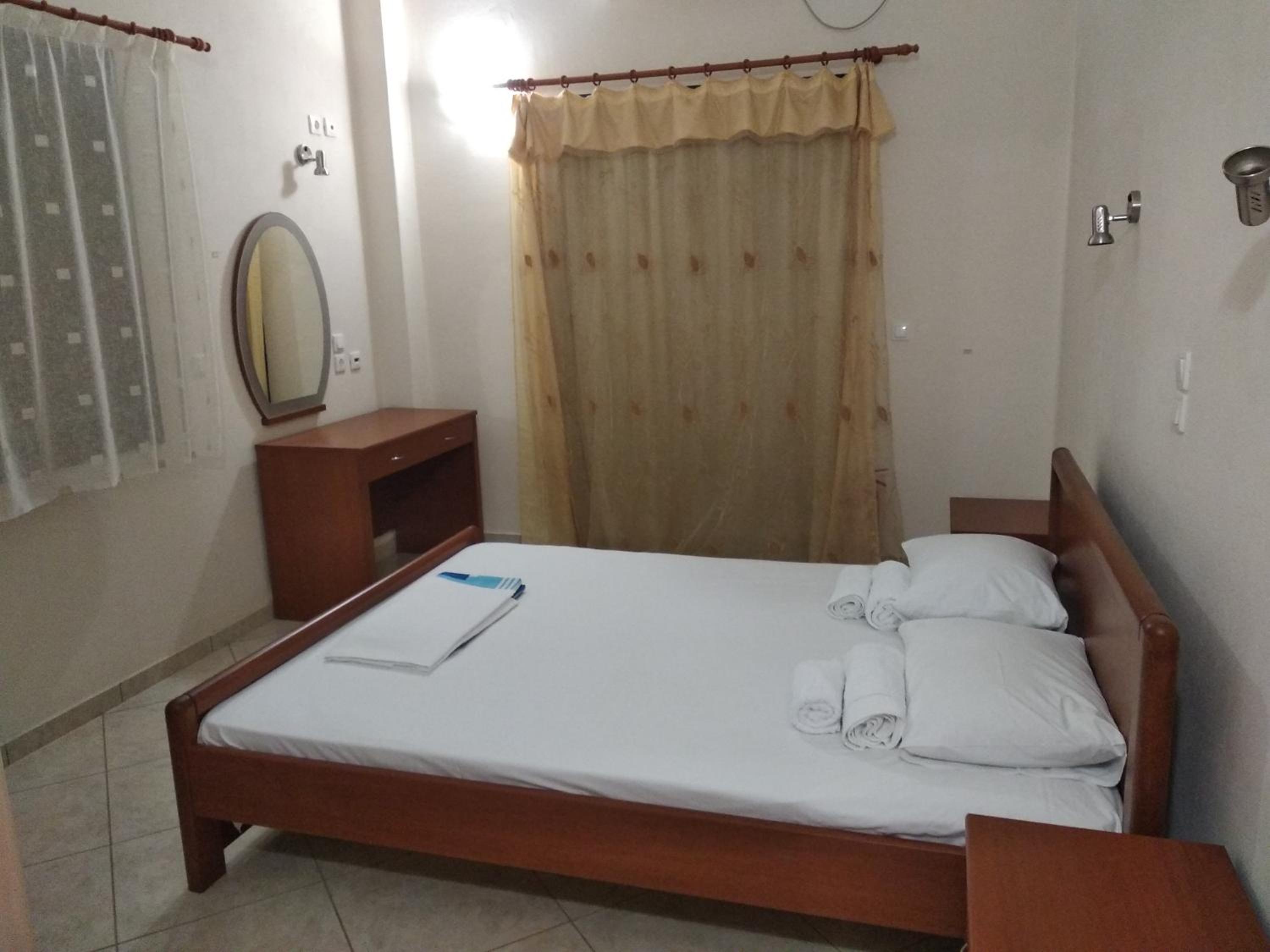 Studio Apartment - Photo 4