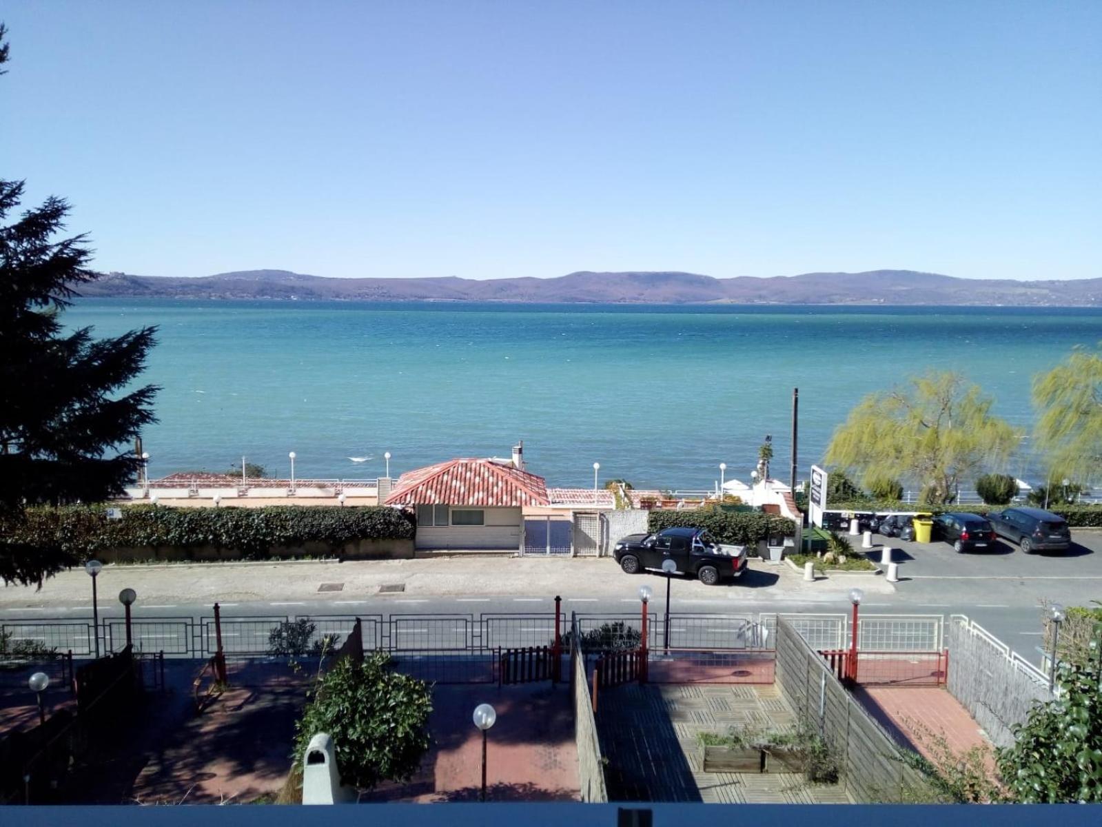 Apartment With Lake View photo 2