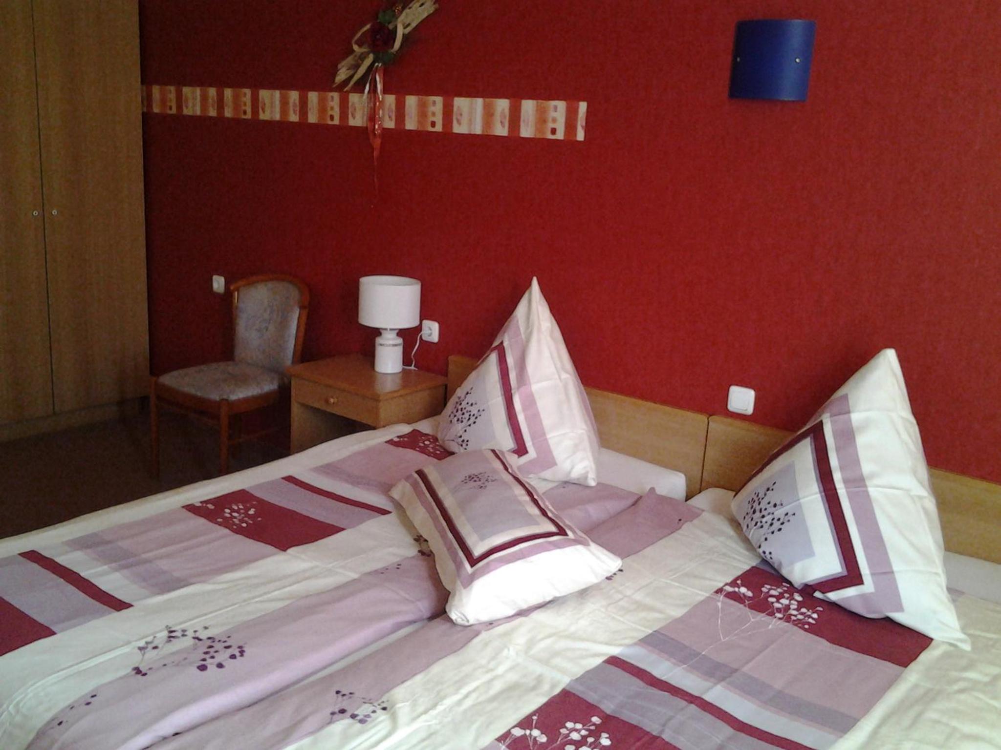 Economy Triple Room photo 1