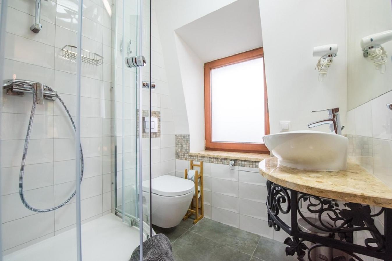 Double Room with Balcony photo 3