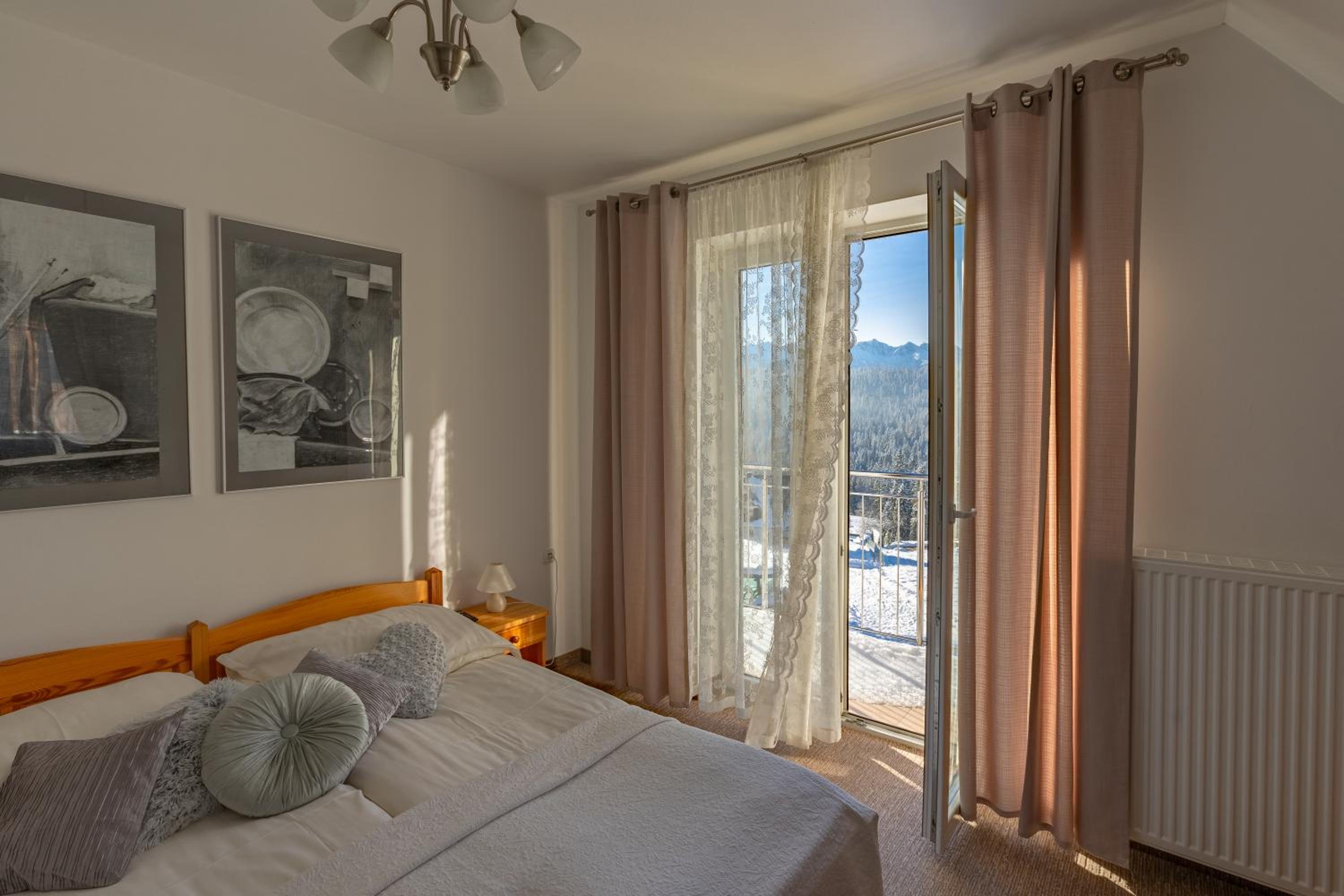 Double Room with Mountain View photo 2