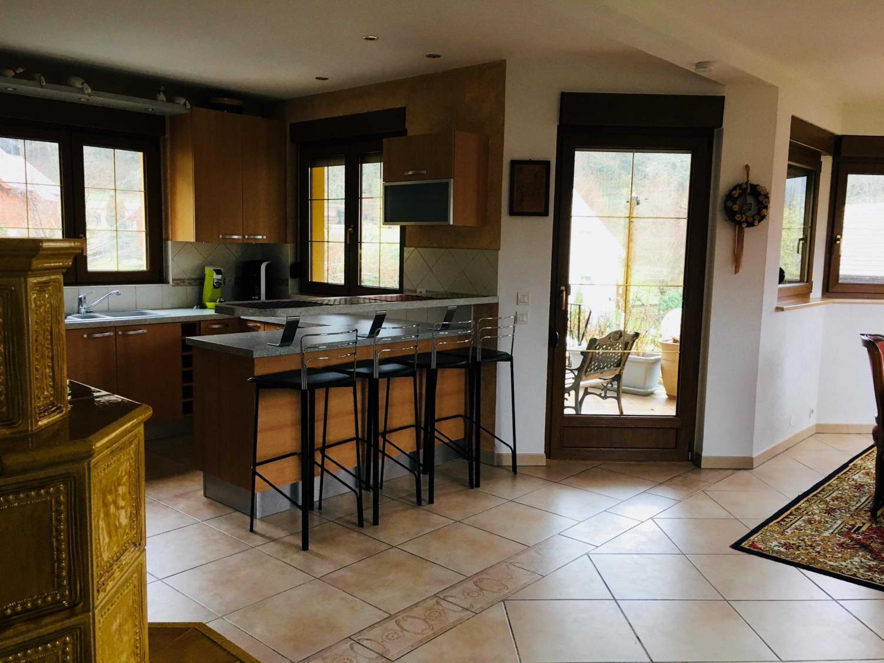 Two-Bedroom House - Photo 2