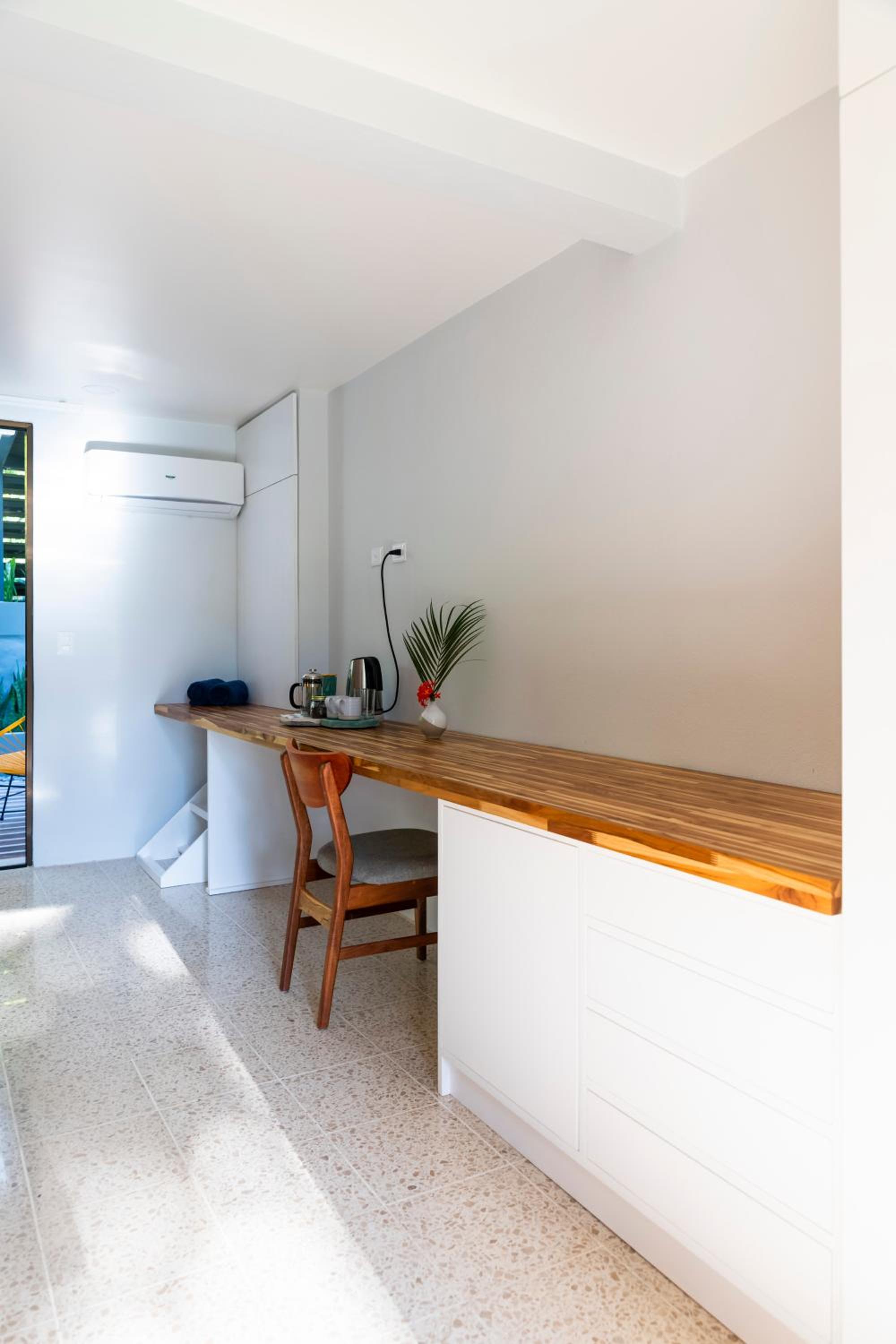 Deluxe Queen Room with Terraza photo 2