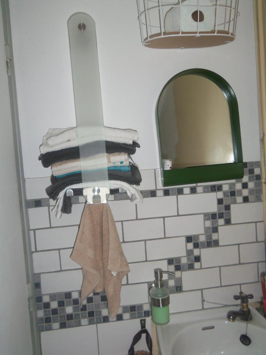 Double or Twin Room with Extra Bed - Photo 8
