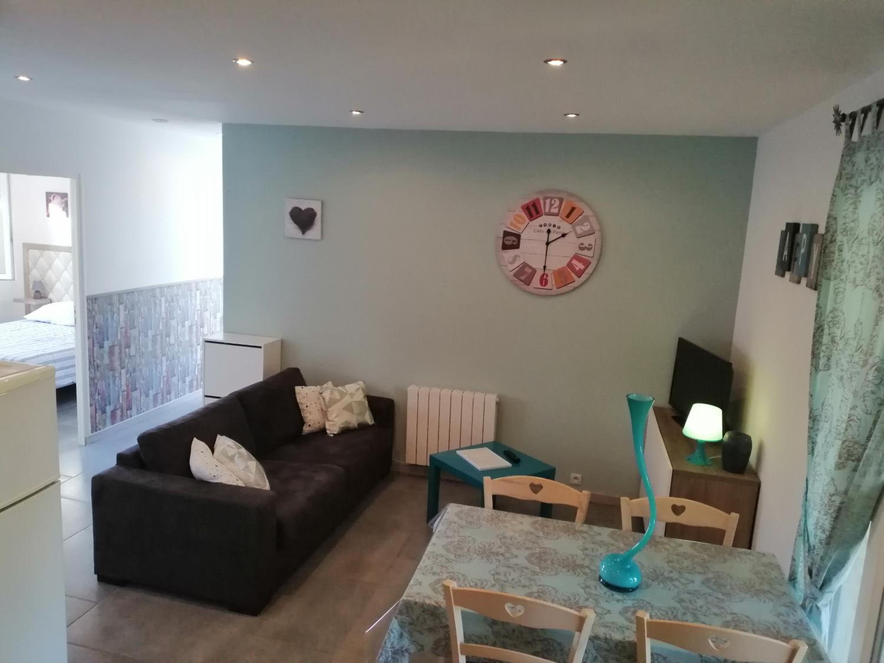 Two-Bedroom House photo 2