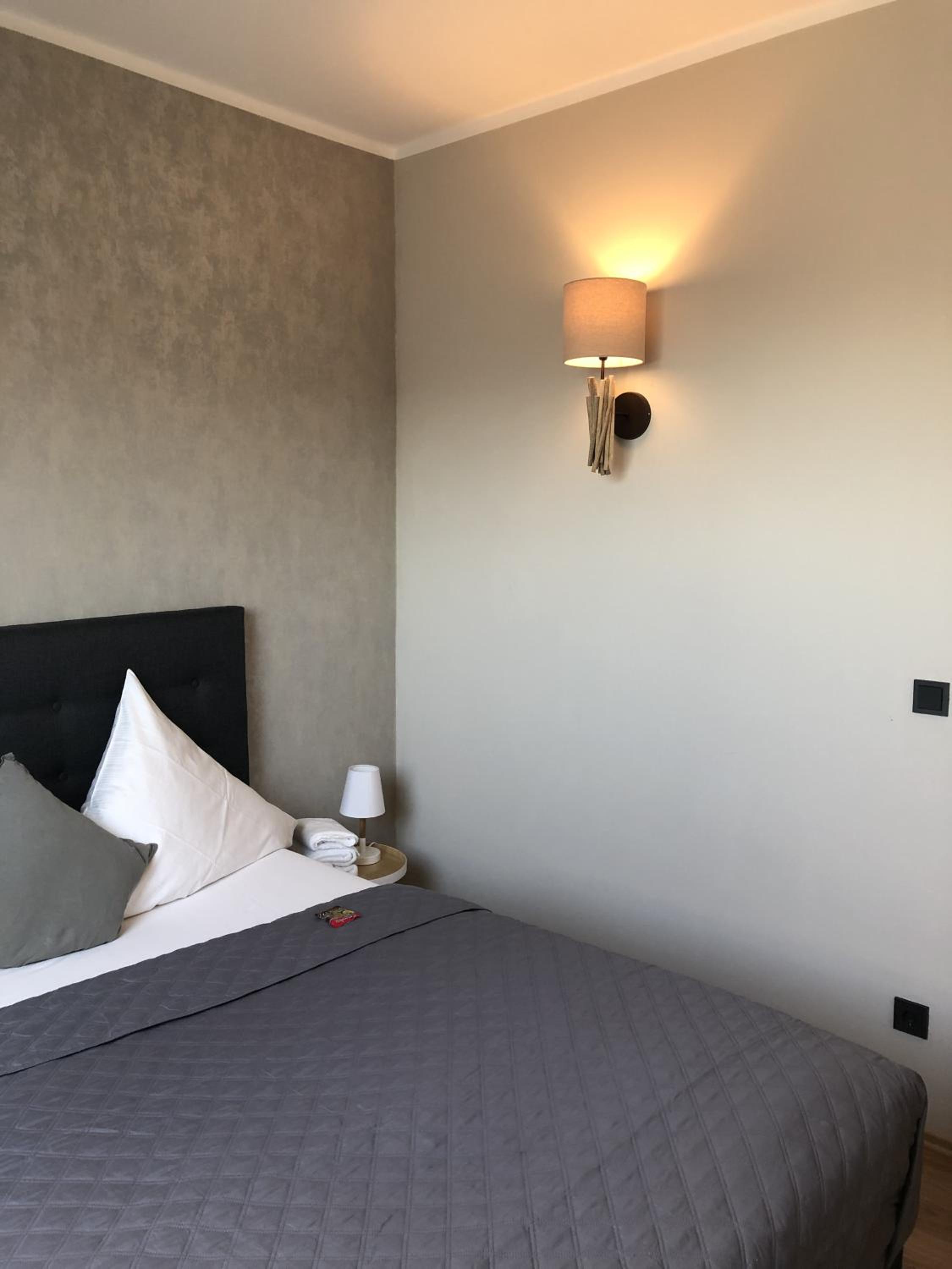 Double Room - Photo 7