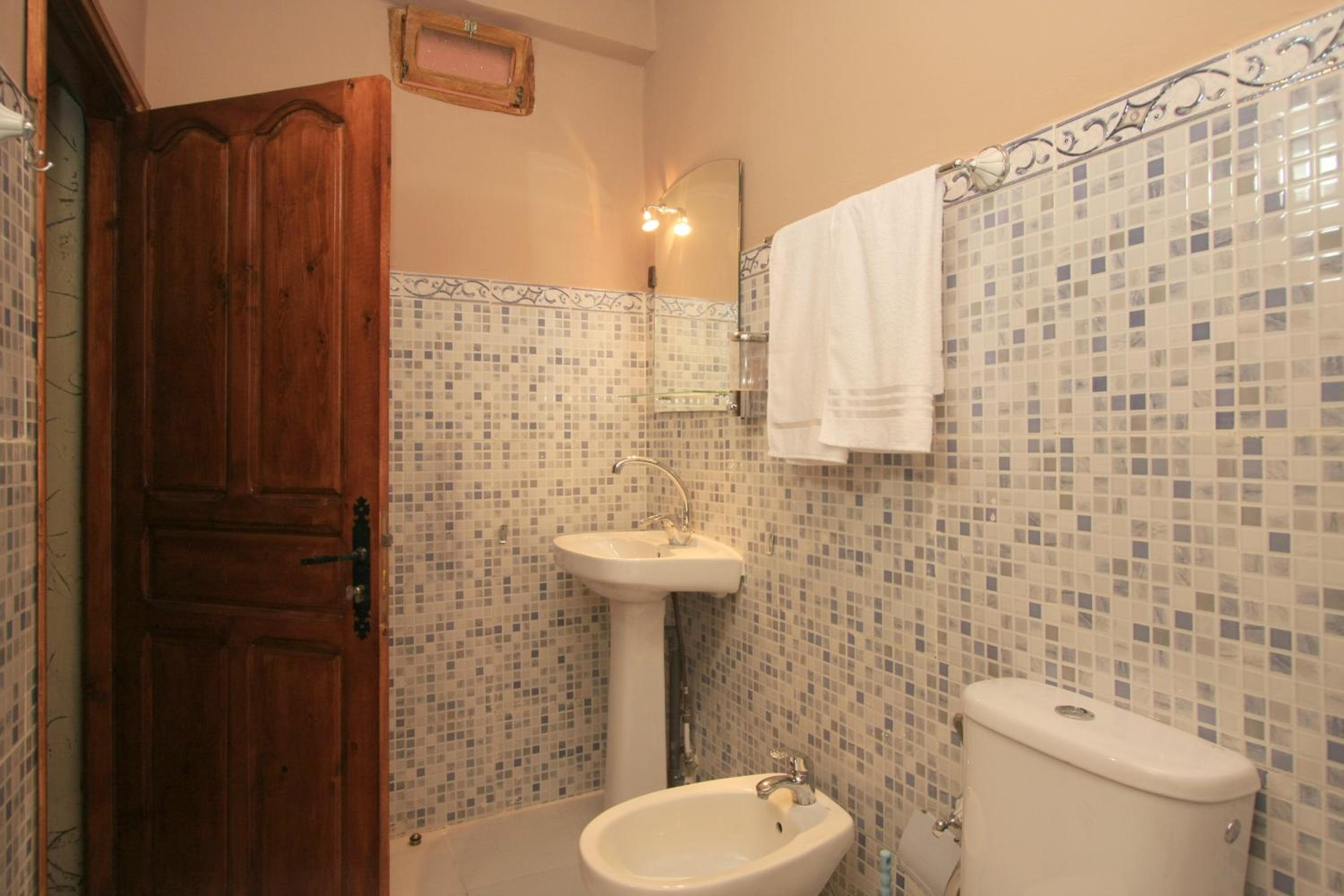 Double Or Twin Room With Garden View photo 2