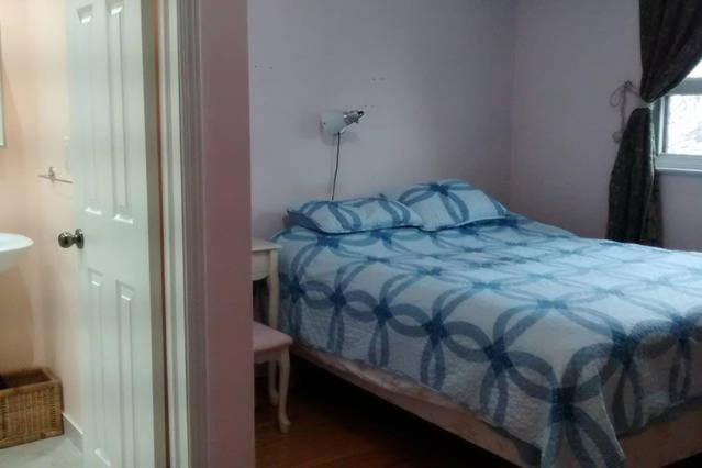Superior Queen Room Ensuite
